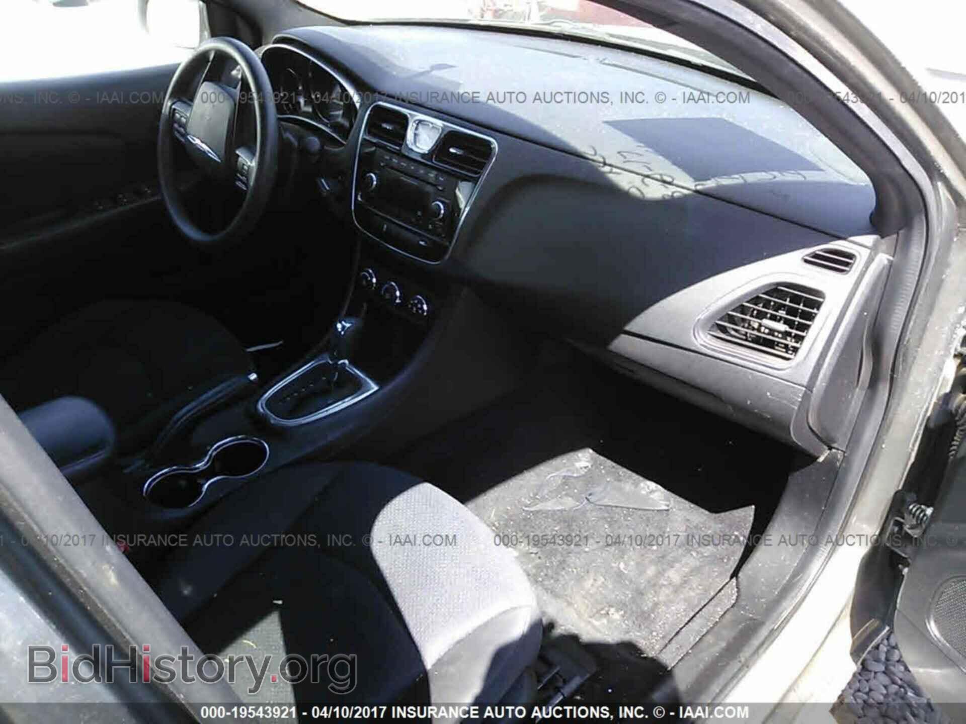 2013 Chrysler 200 - VIN: 1C3CCBAB6DN669452 - Photo 5
