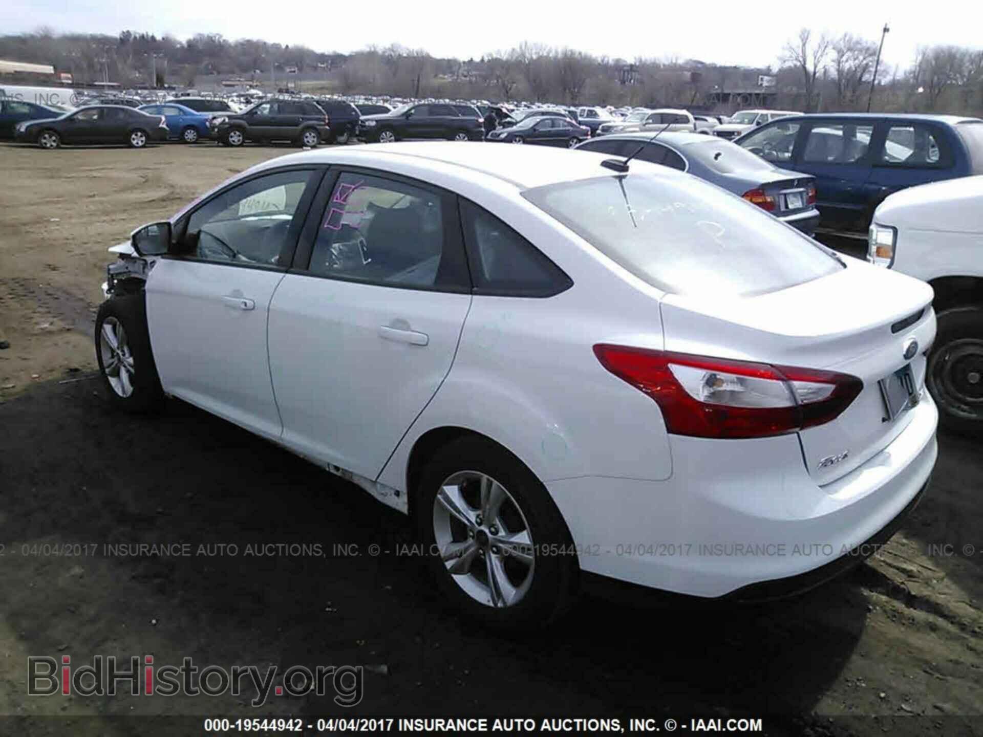 2013 Ford Focus - VIN: 1FADP3F20DL355056 - Photo 3