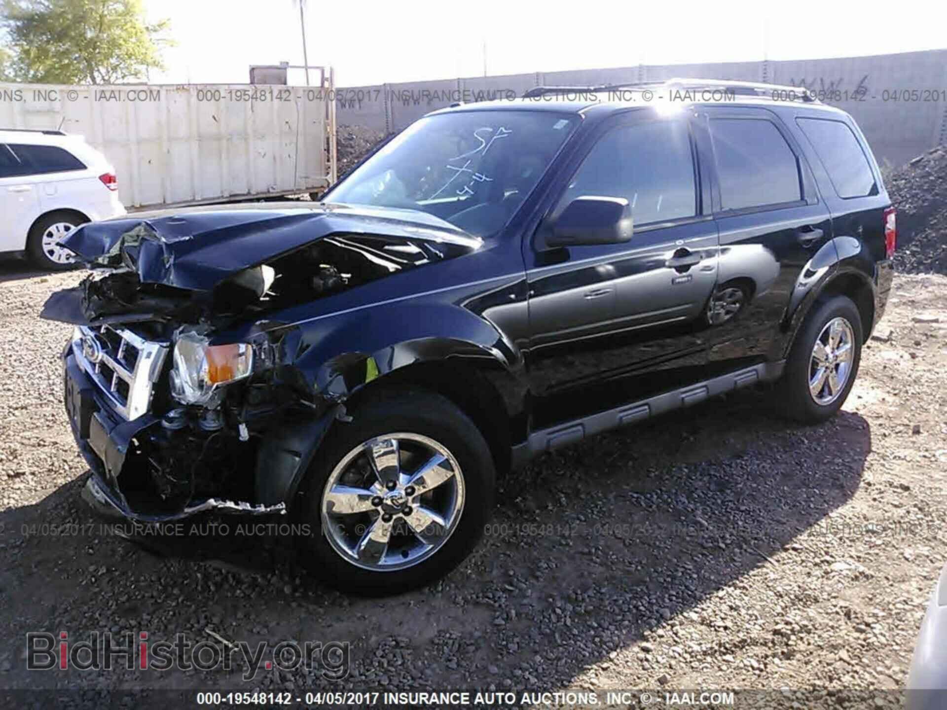2012 Ford Escape - VIN: 1FMCU0DG7CKB87752 - Photo 2