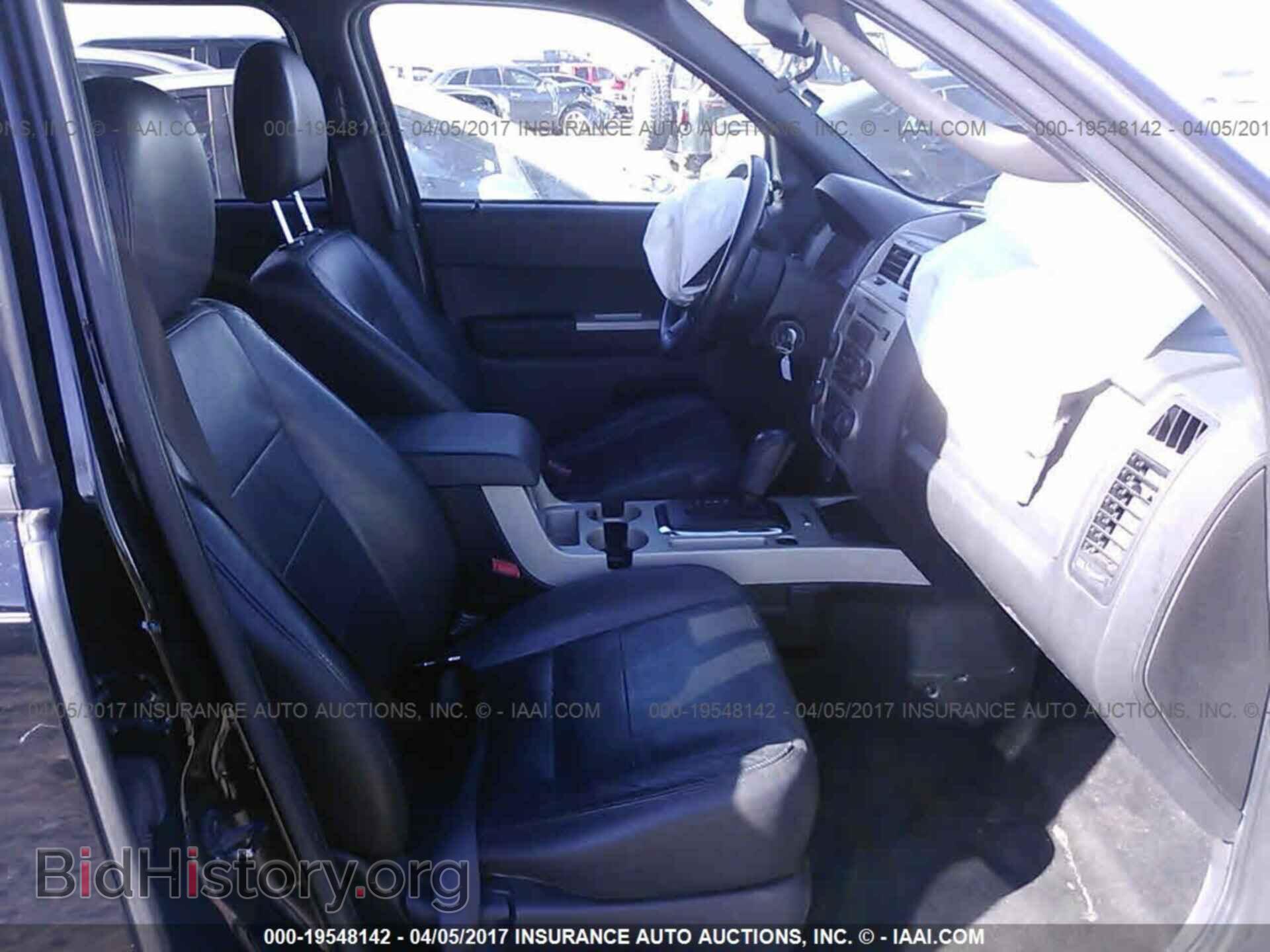 2012 Ford Escape - VIN: 1FMCU0DG7CKB87752 - Photo 5