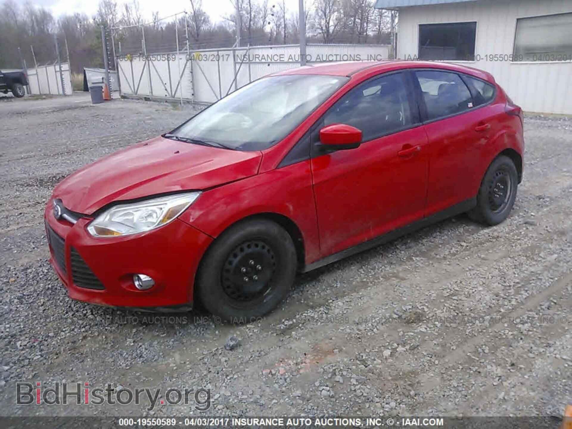 2012 Ford Focus - VIN: 1FAHP3K22CL120826 - Photo 2