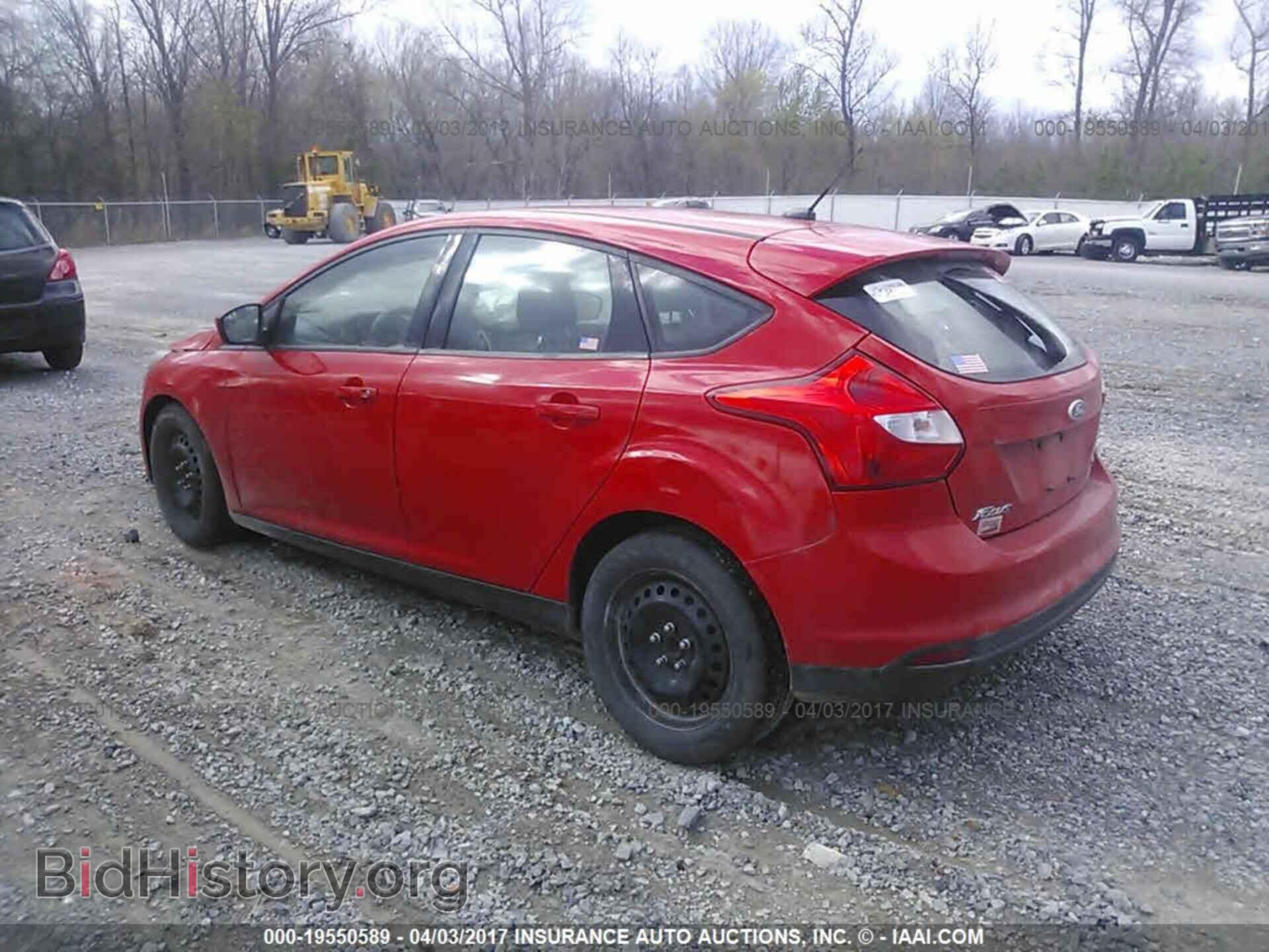 2012 Ford Focus - VIN: 1FAHP3K22CL120826 - Photo 3