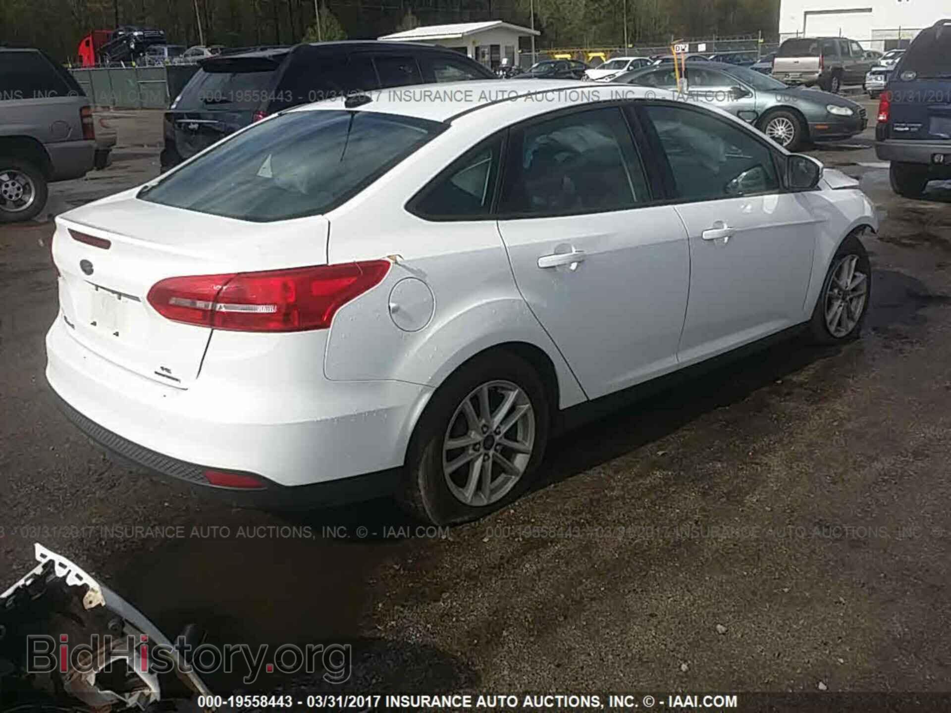 2016 Ford Focus - VIN: 1FADP3F28GL277078 - Фото 4