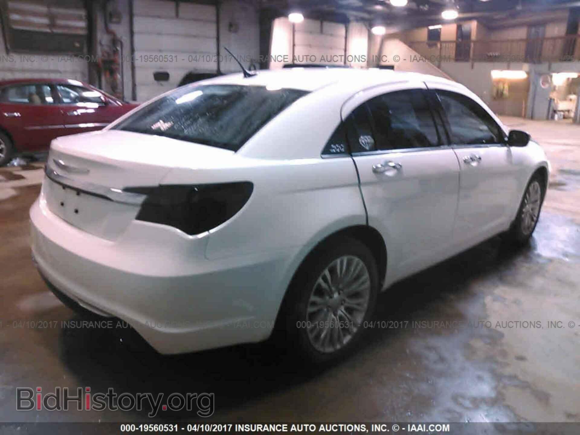 2012 Chrysler 200 - VIN: 1C3CCBCB0CN278020 - Photo 4