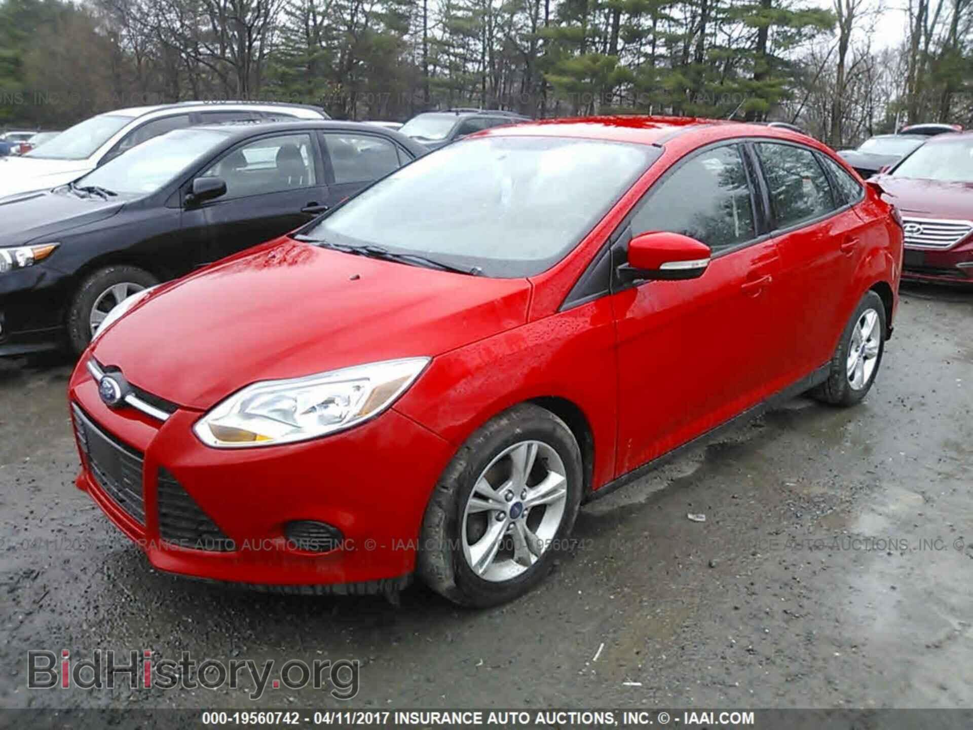 2013 Ford Focus - VIN: 1FADP3F25DL360852 - Фото 2