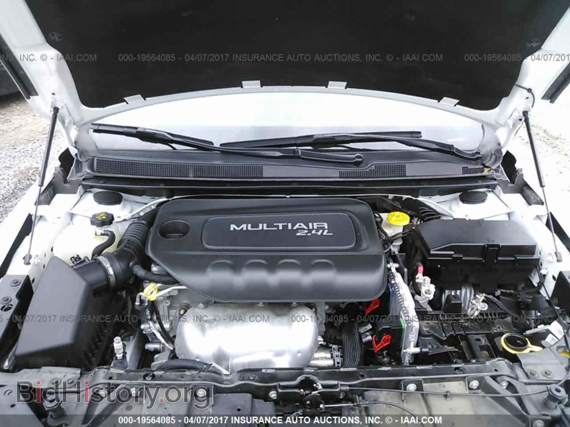 2015 Chrysler 200 - VIN: 1C3CCCAB7FN724242 - Photo 10