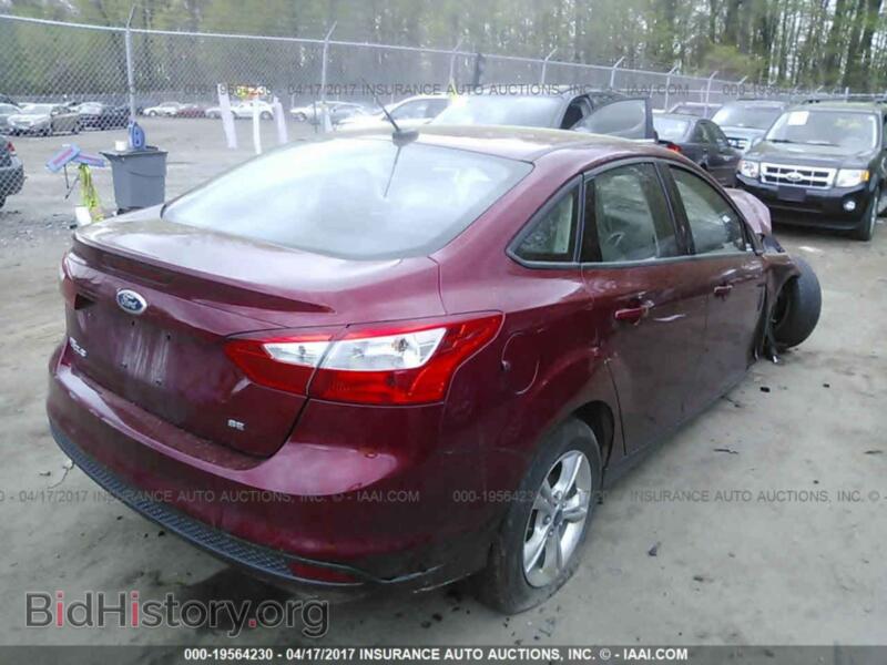 2014 Ford FOCUS (VIN 1FADP3F2XEL458437) — photo 4 of 10