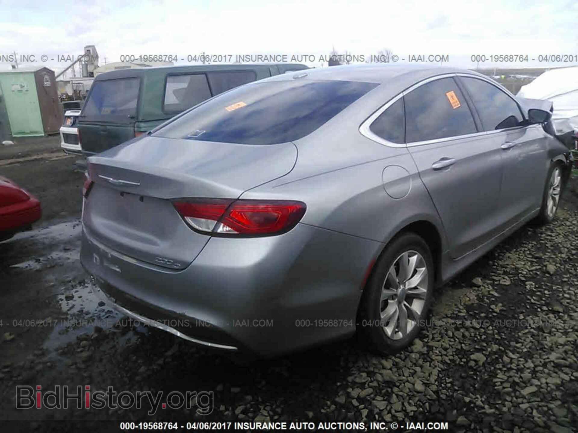 2015 Chrysler 200 - VIN: 1C3CCCCB7FN619035 - Photo 4
