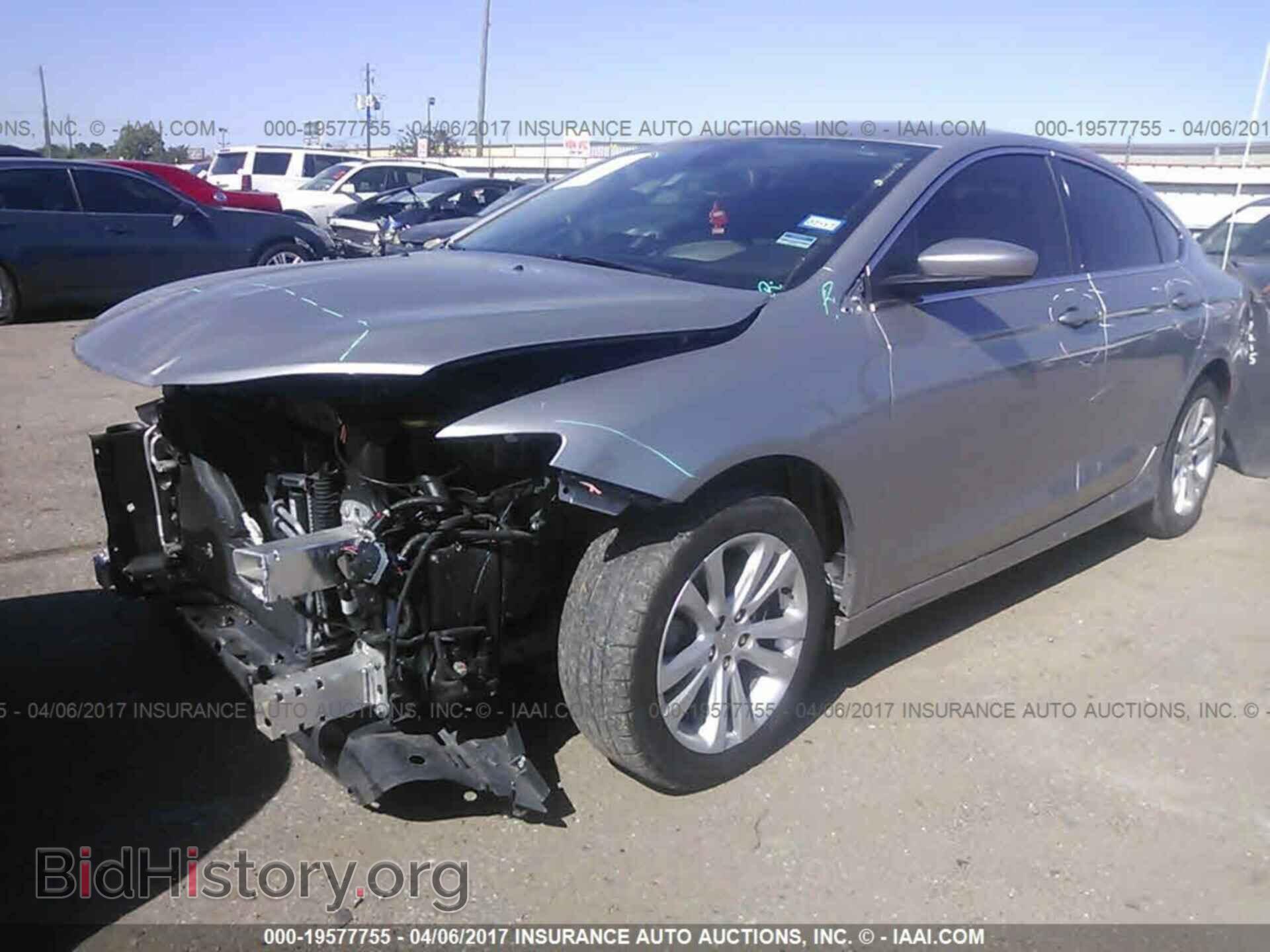 2015 Chrysler 200 - VIN: 1C3CCCAB1FN591056 - Фото 2