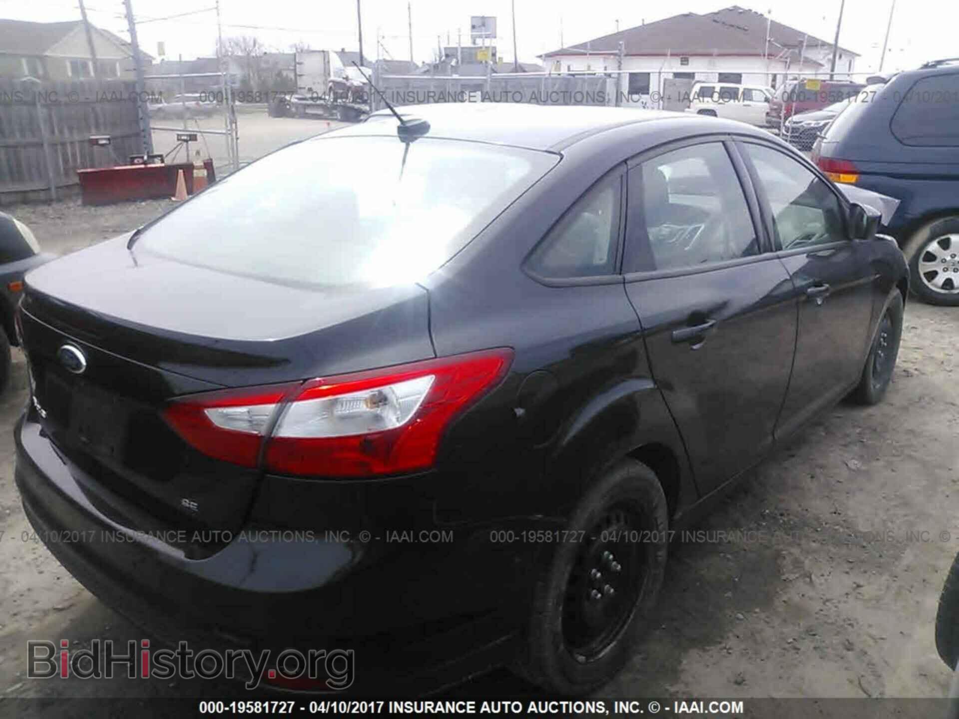 2012 Ford Focus - VIN: 1FAHP3F20CL132502 - Фото 4