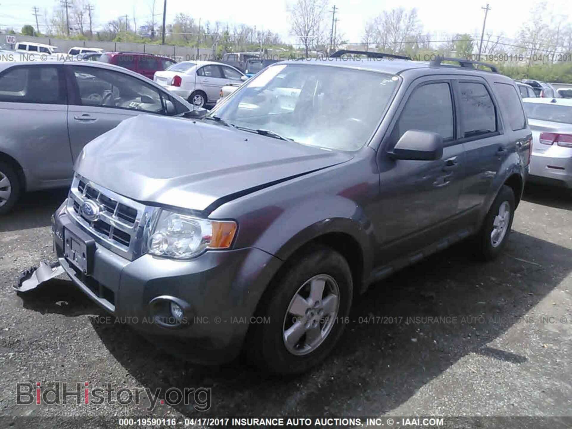 2012 Ford Escape - VIN: 1FMCU9DG1CKB51592 - Photo 2