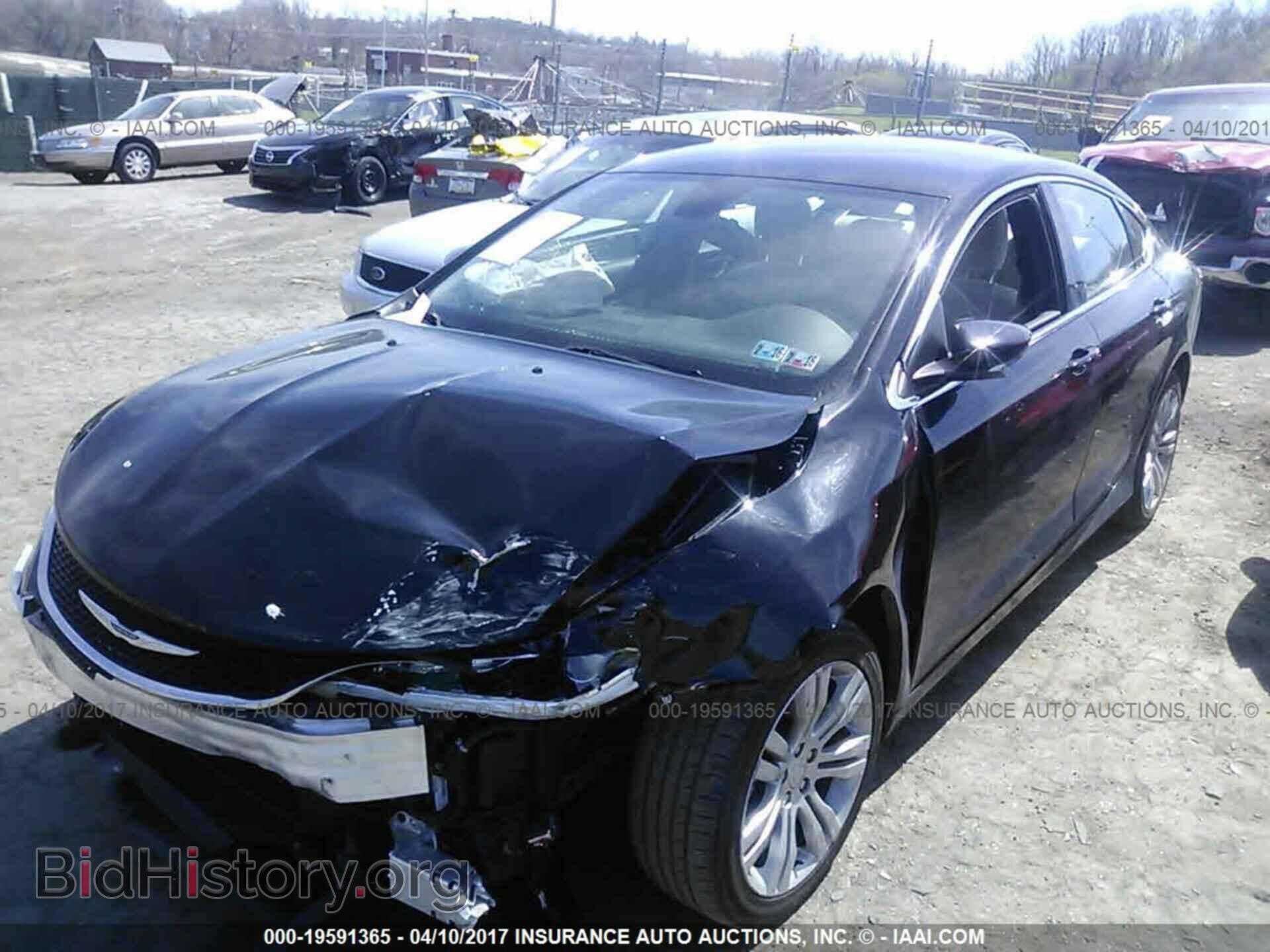 2015 Chrysler 200 - VIN: 1C3CCCAB5FN529837 - Фото 2
