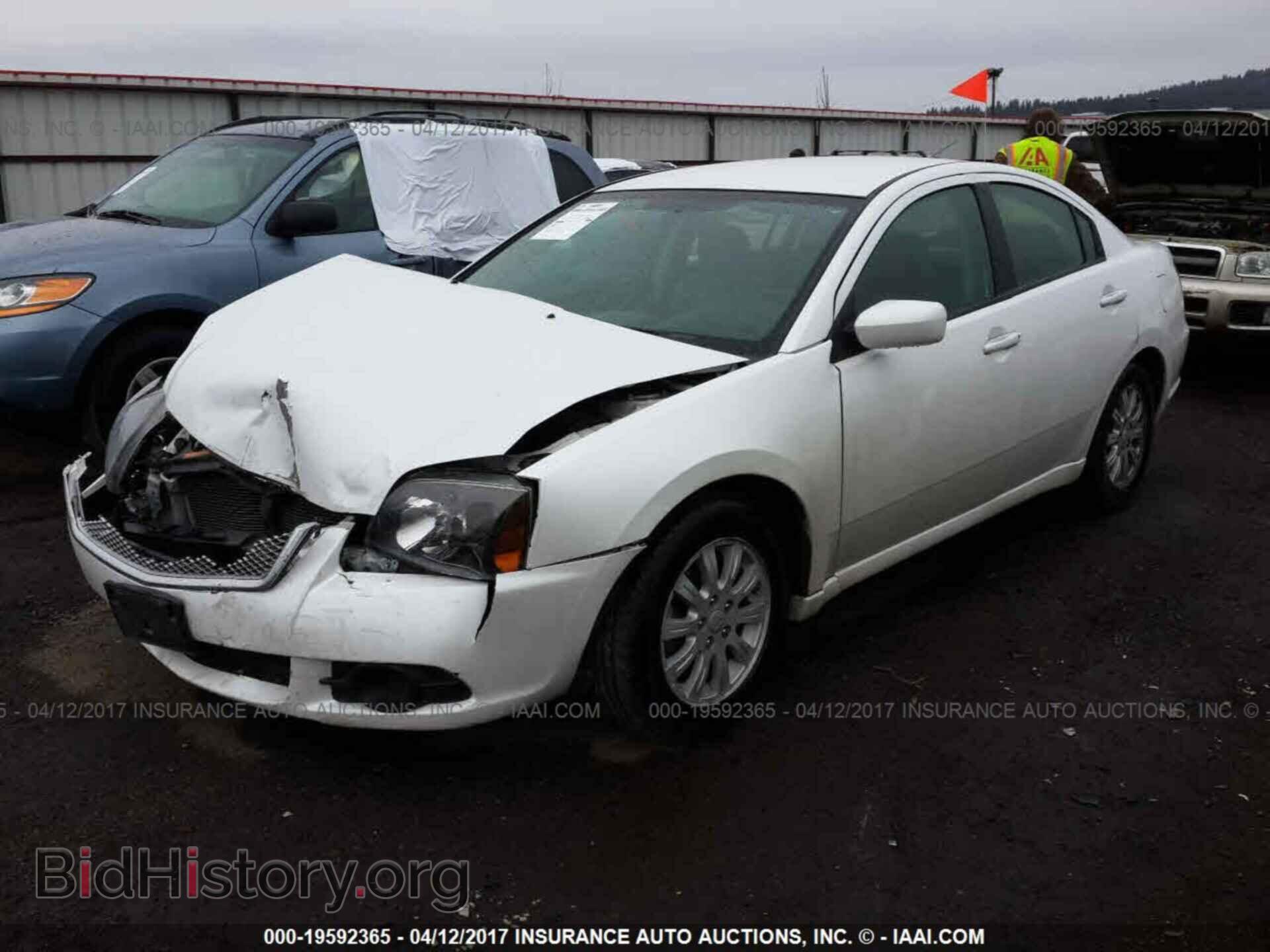 2011 Mitsubishi Galant - VIN: 4A32B2FF1BE023106 - Фото 2