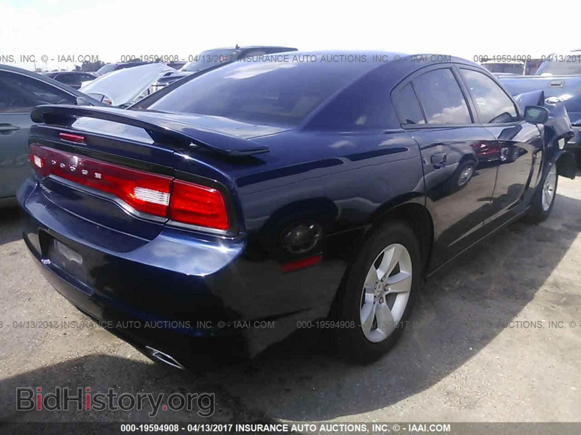 2014 Dodge Charger - VIN: 2C3CDXBG2EH129403 - Photo 4