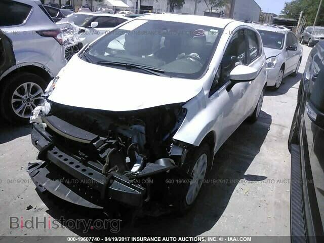 2016 Nissan Versa note - VIN: 3N1CE2CP8GL376464 - Фото 2