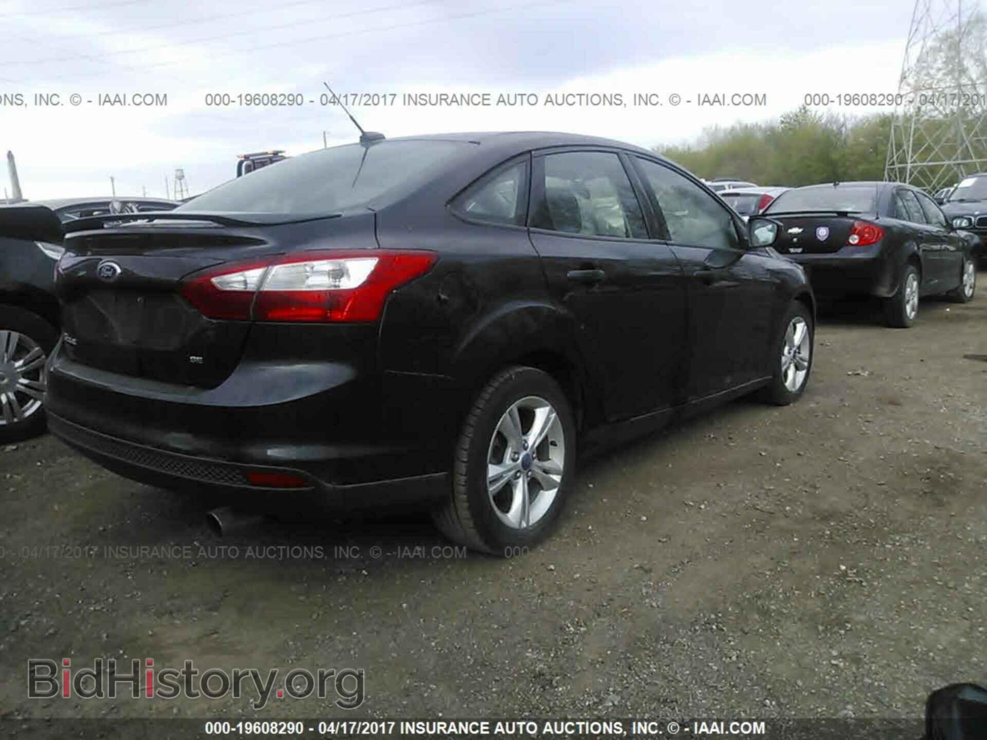2012 Ford Focus - VIN: 1FAHP3F29CL432281 - Photo 4