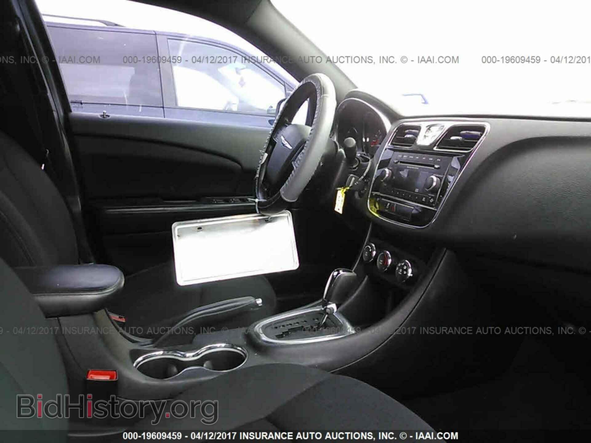 2014 Chrysler 200 - VIN: 1C3CCBAB4EN142625 - Фото 5