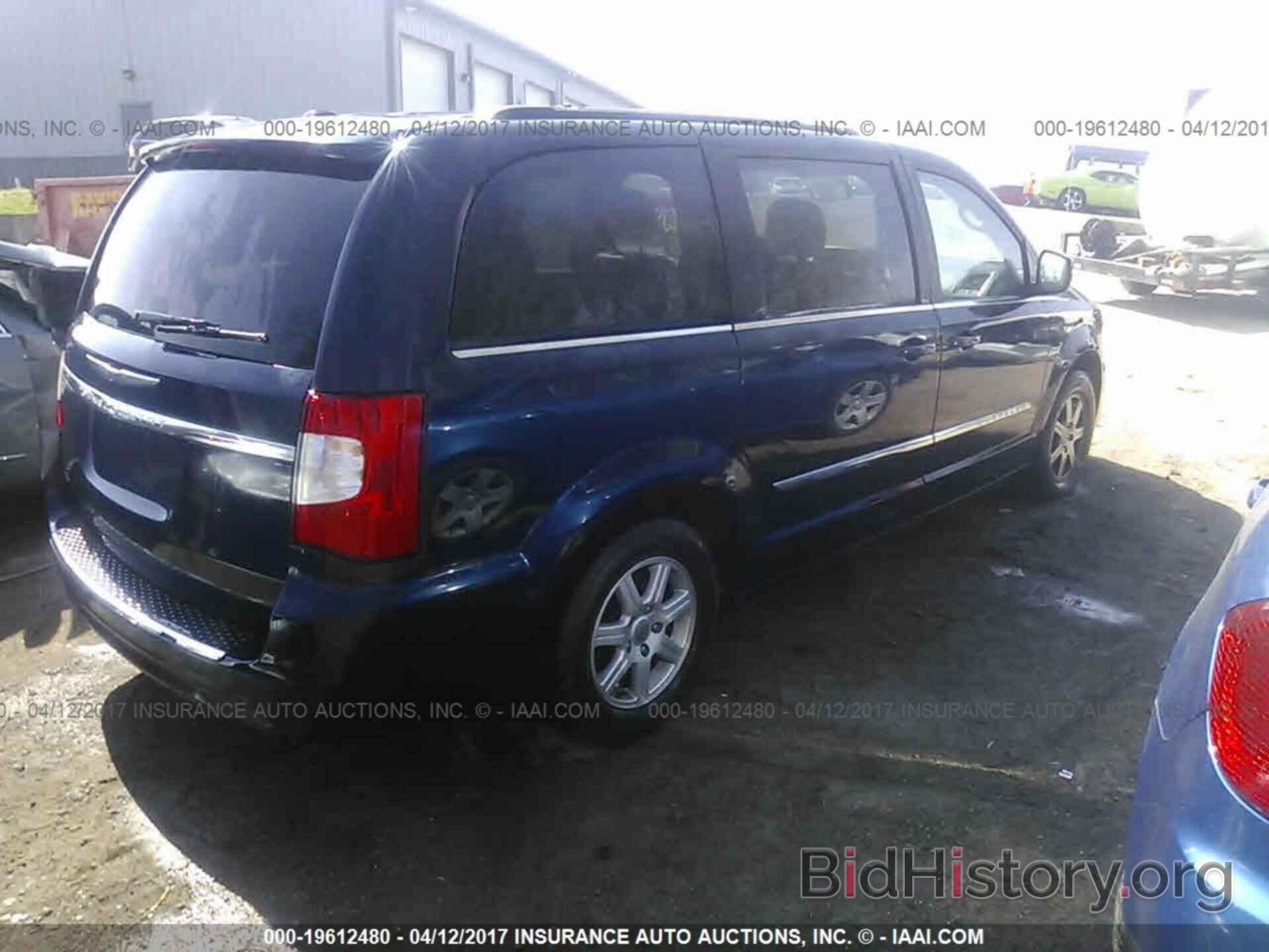 Report 2C4RC1BG0CR399999 Chrysler Town and country 2012 Blue Flexible