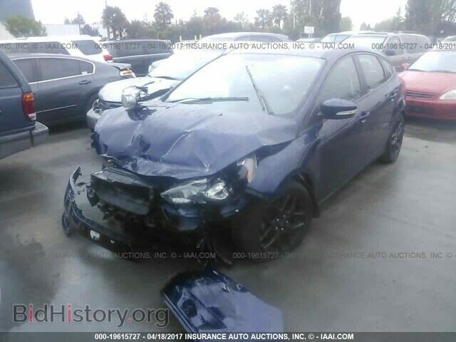 2016 Ford Focus - VIN: 1FADP3K24GL292988 - Photo 2