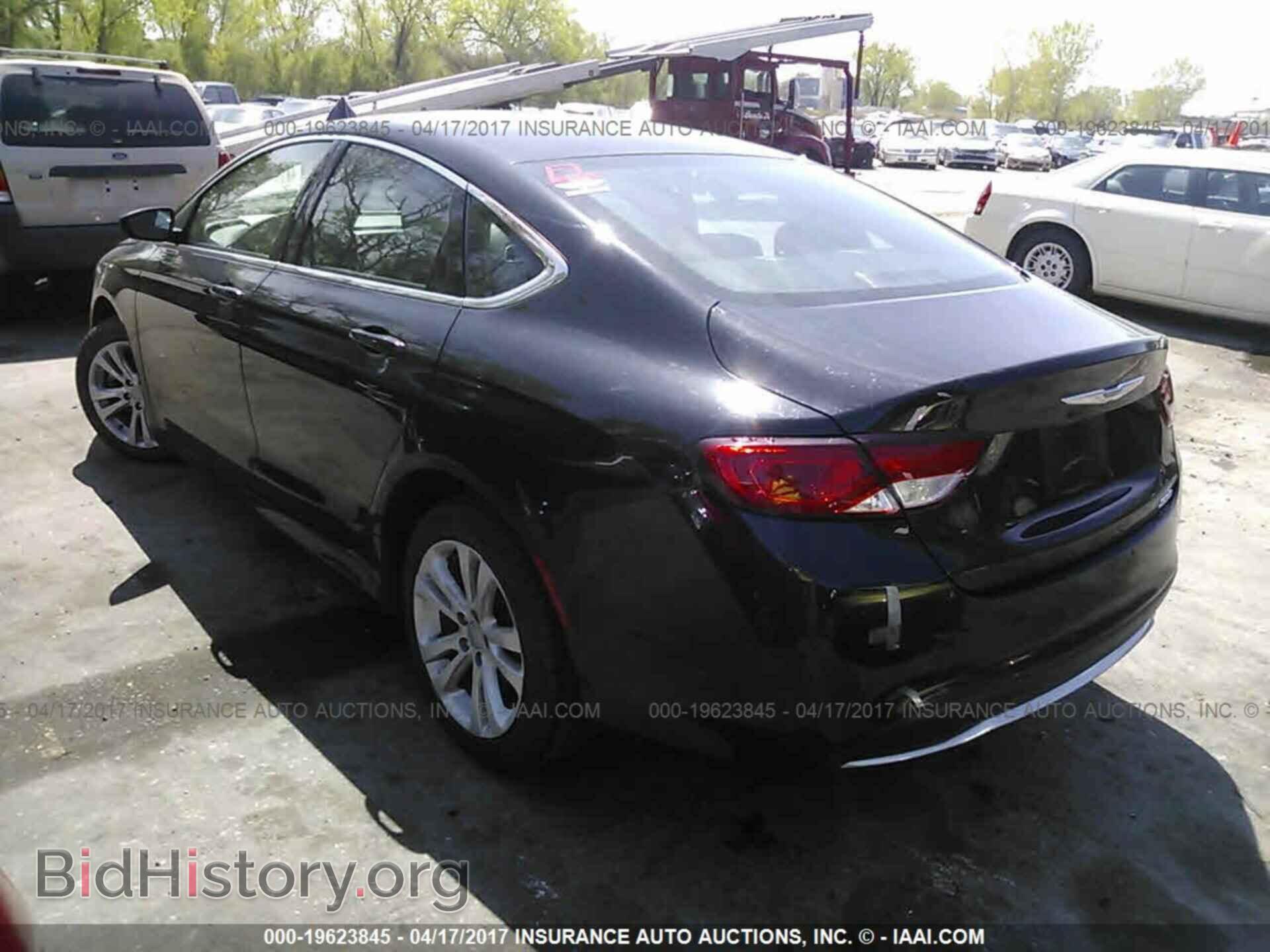 2015 Chrysler 200 - VIN: 1C3CCCAB1FN748777 - Photo 3