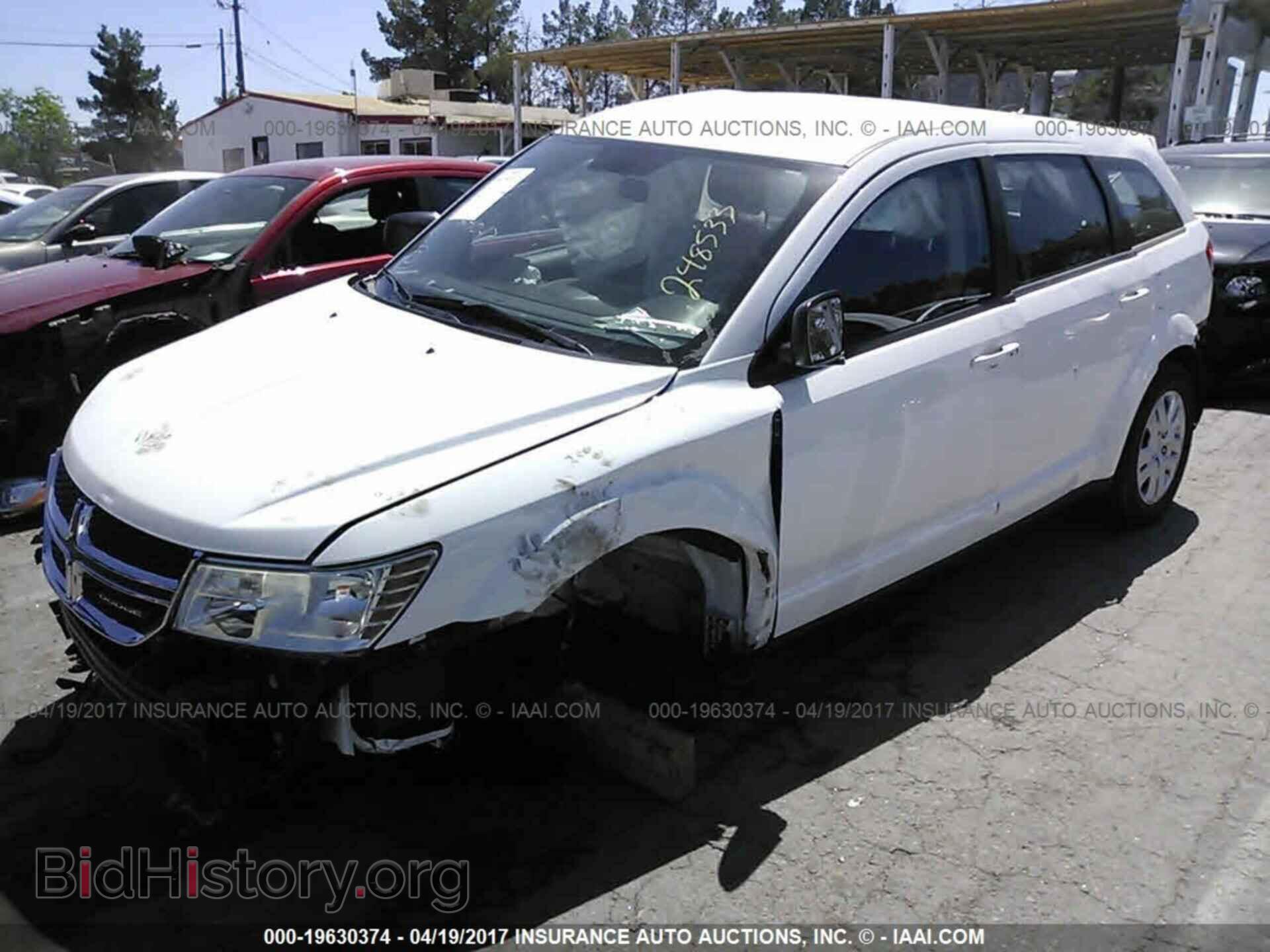 2015 Dodge Journey - VIN: 3C4PDCAB6FT737686 - Фото 2