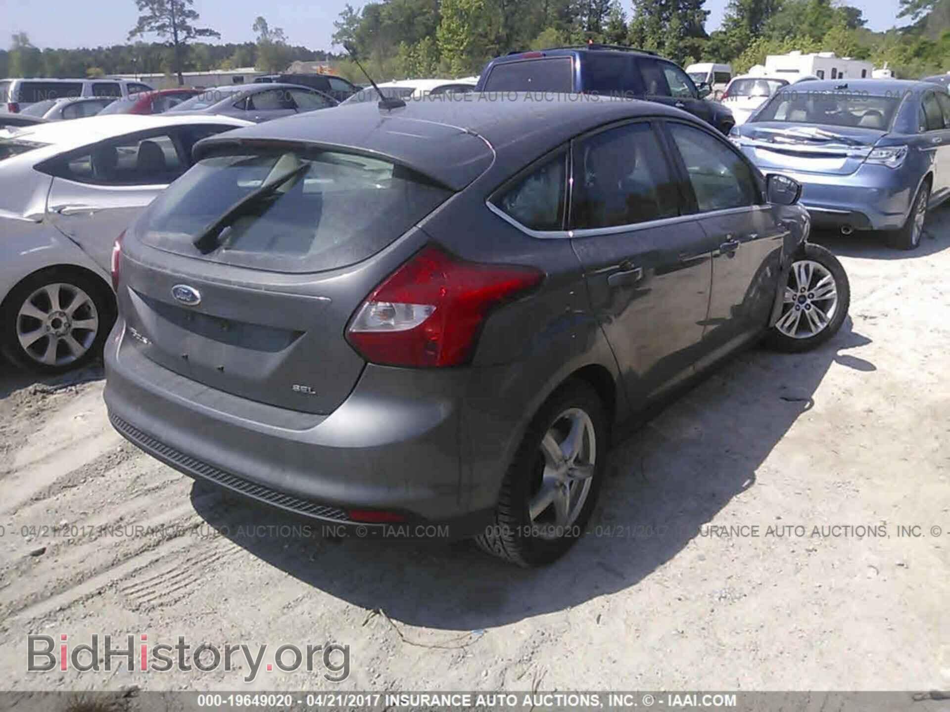 2012 Ford Focus - VIN: 1FAHP3M23CL241135 - Photo 4