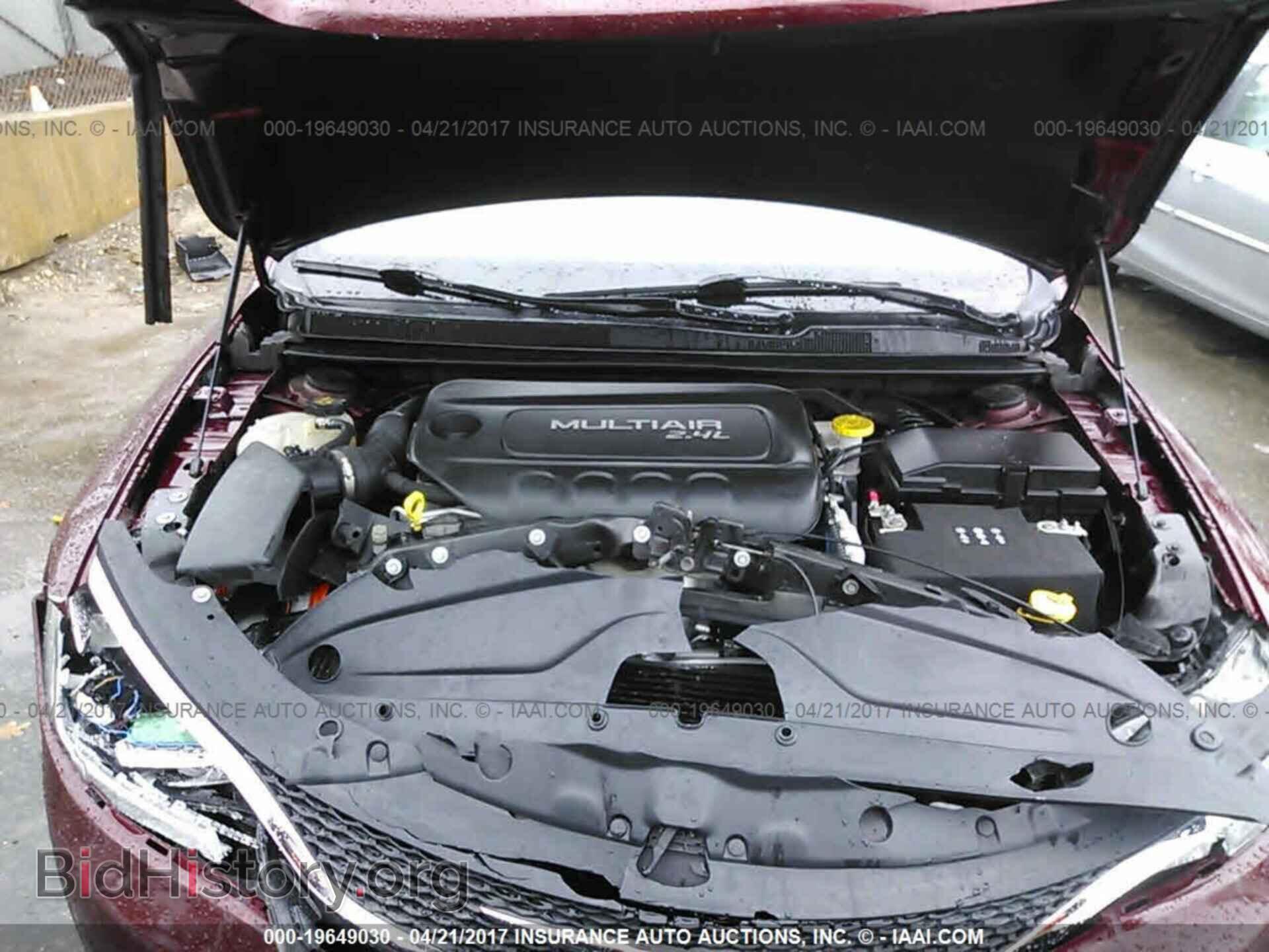 2016 Chrysler 200 - VIN: 1C3CCCAB6GN127679 - Photo 10