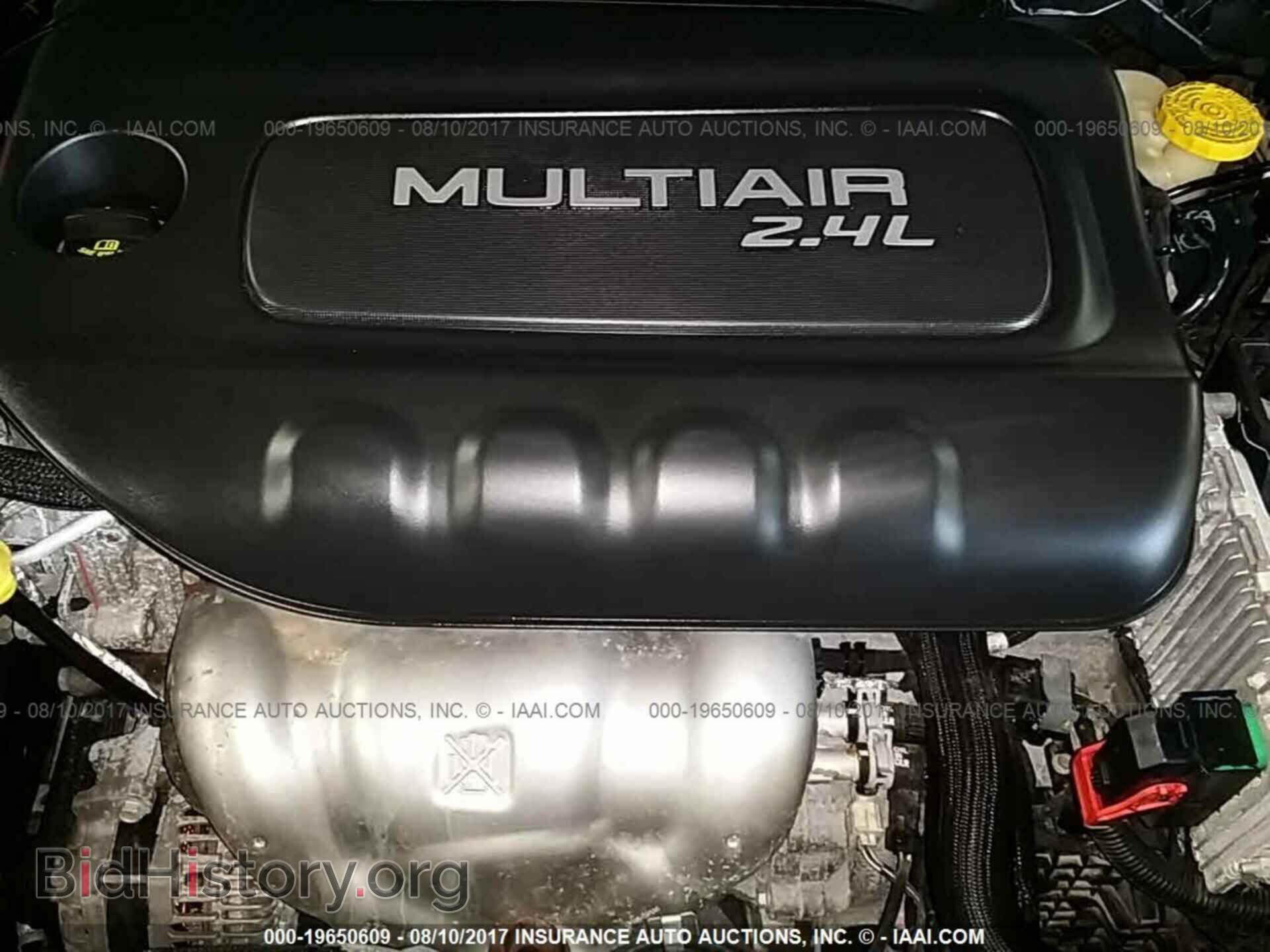 2016 Chrysler 200 - VIN: 1C3CCCAB5GN120352 - Photo 10