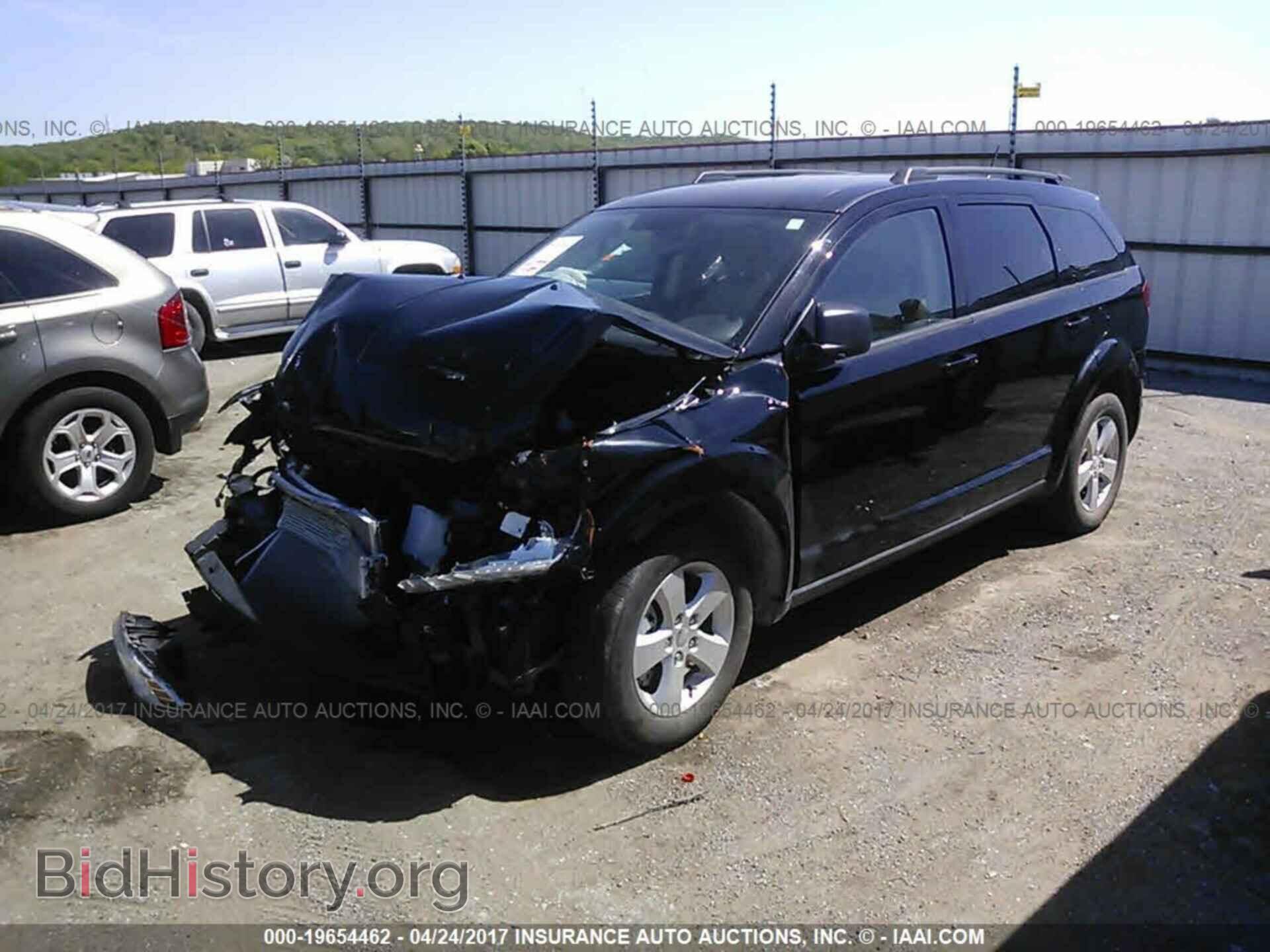 2017 Dodge Journey - VIN: 3C4PDCAB5HT525526 - Фото 2