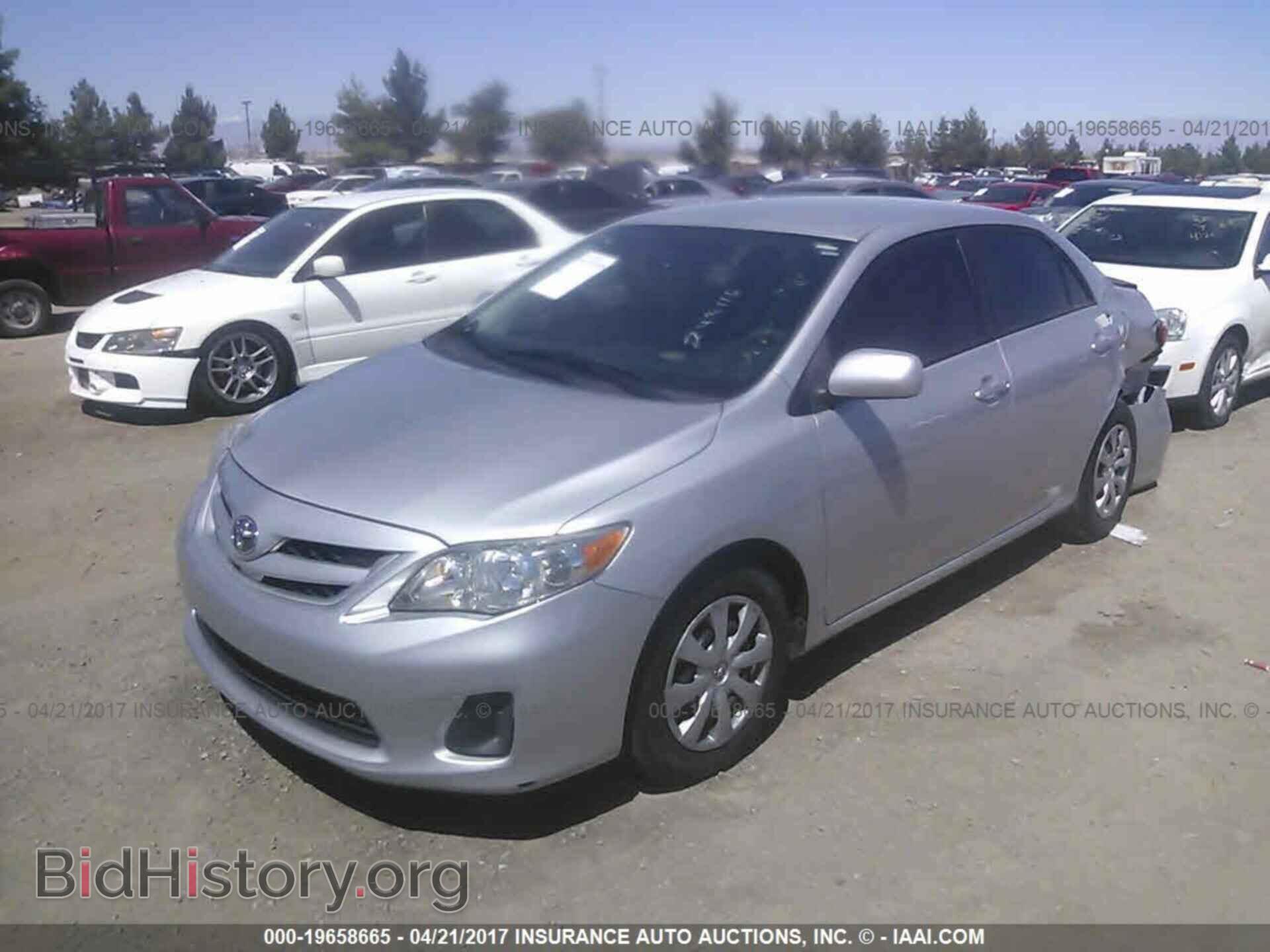 2011 Toyota Corolla - VIN: 2T1BU4EEXBC546712 - Фото 2