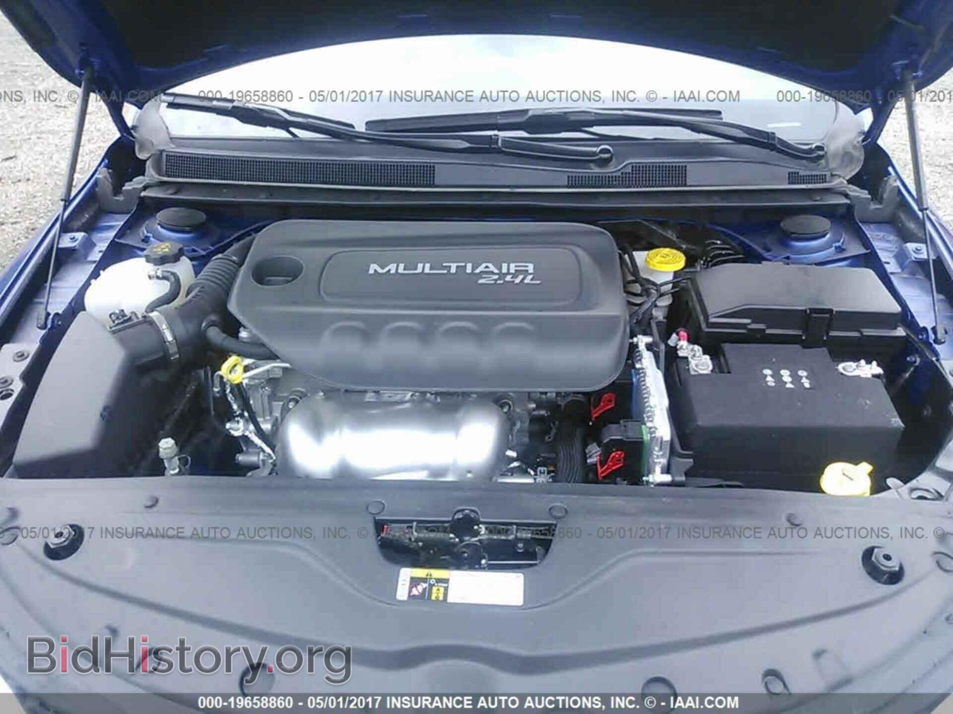 2016 Chrysler 200 - VIN: 1C3CCCAB9GN119432 - Photo 10