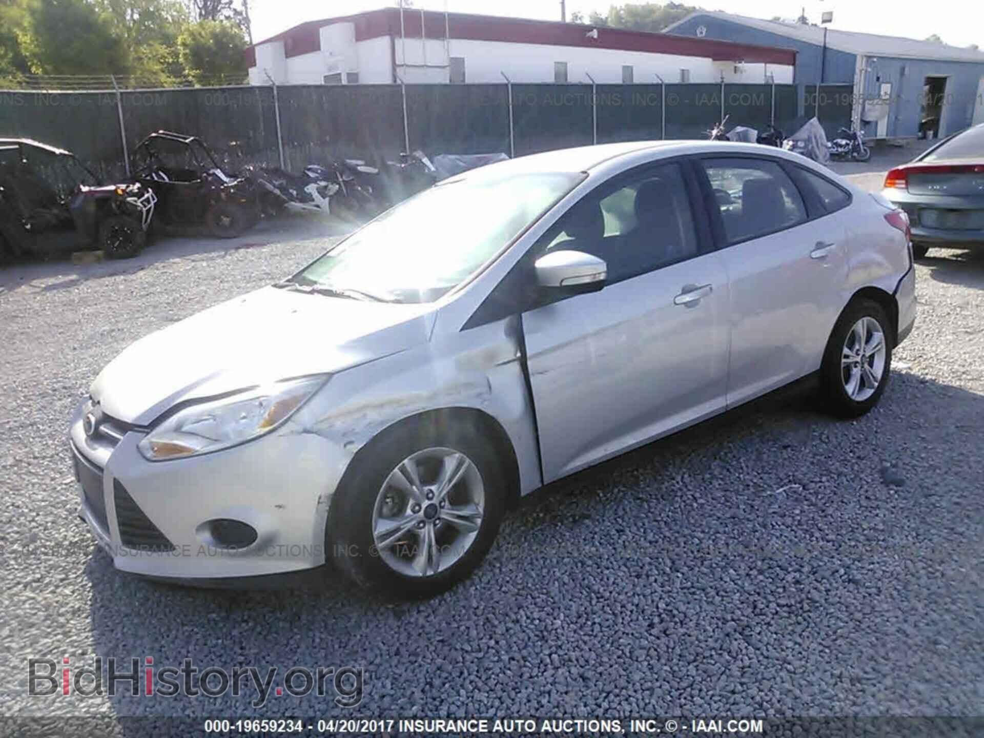 2014 Ford Focus - VIN: 1FADP3F29EL380099 - Фото 2