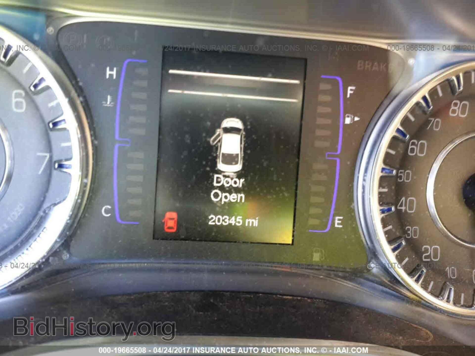 2016 Chrysler 200 - VIN: 1C3CCCAB5GN165470 - Photo 7