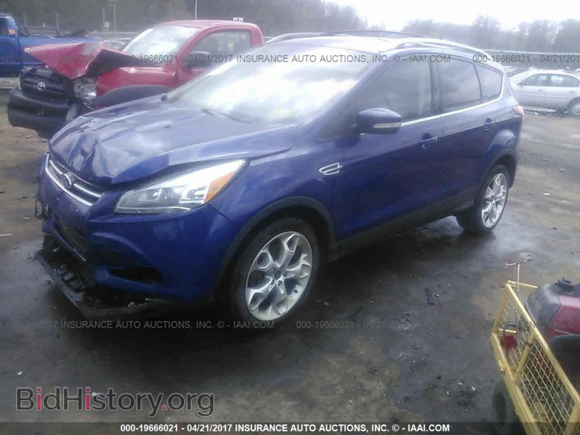 2013 Ford Escape - VIN: 1FMCU9J98DUB53190 - Photo 2