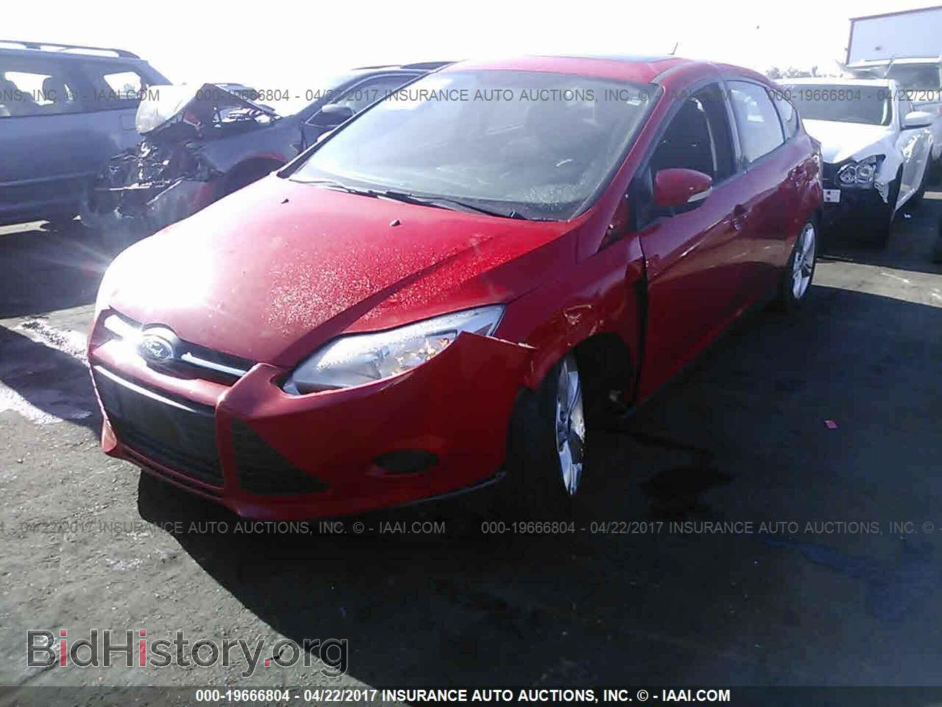 2014 Ford Focus - VIN: 1FADP3K20EL300985 - Фото 2