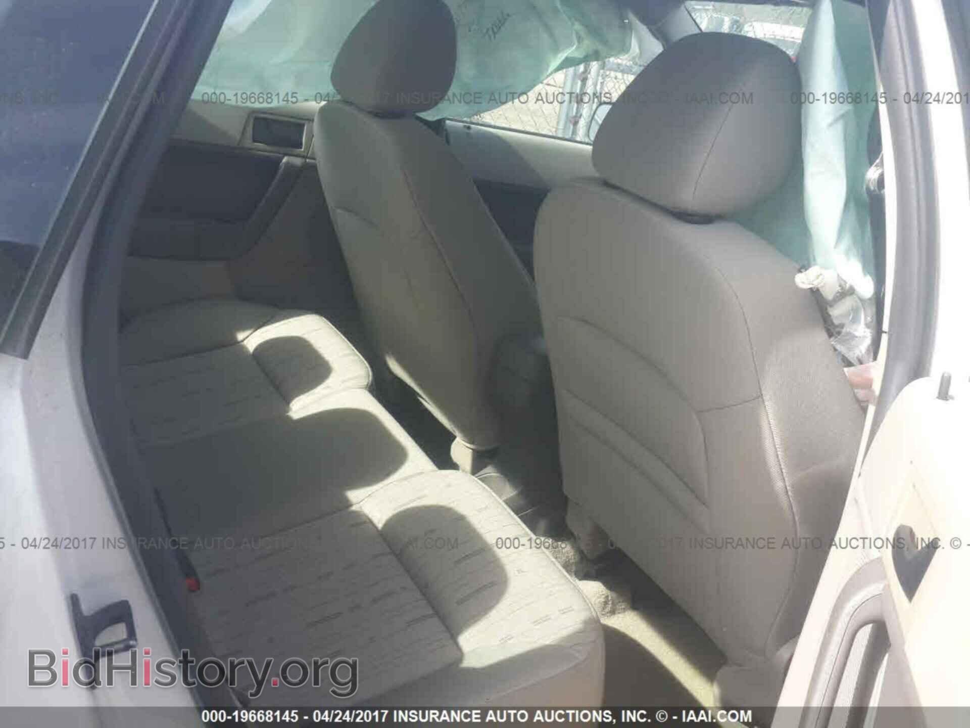 2011 Ford Focus - VIN: 1FAHP3FN5BW123379 - Фото 8