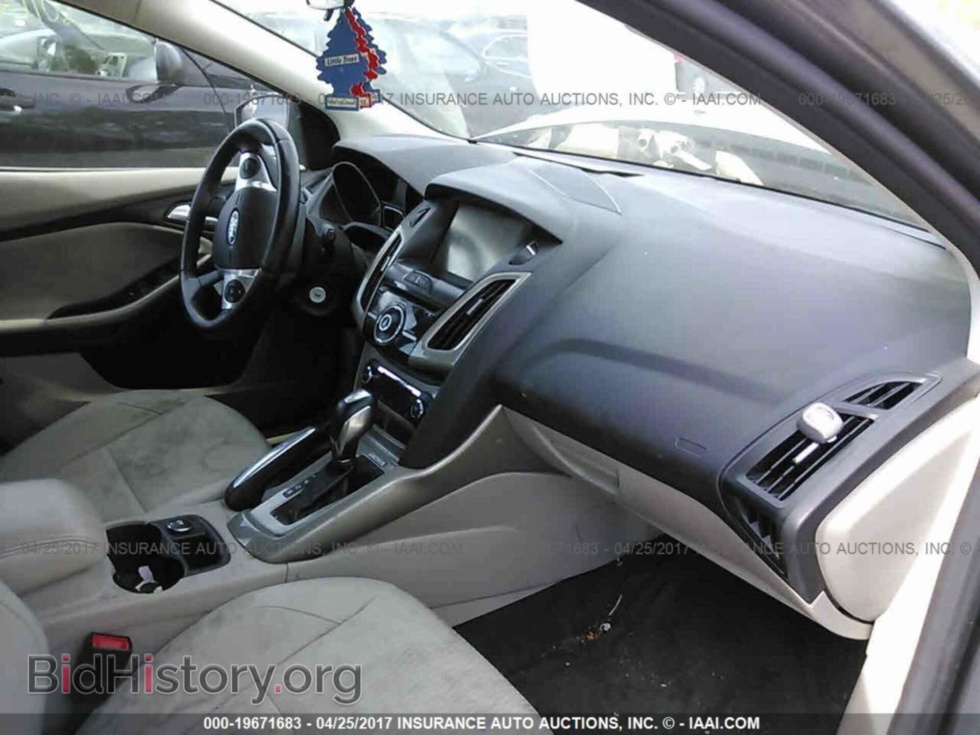 2012 Ford Focus - VIN: 1FAHP3M28CL311079 - Photo 5