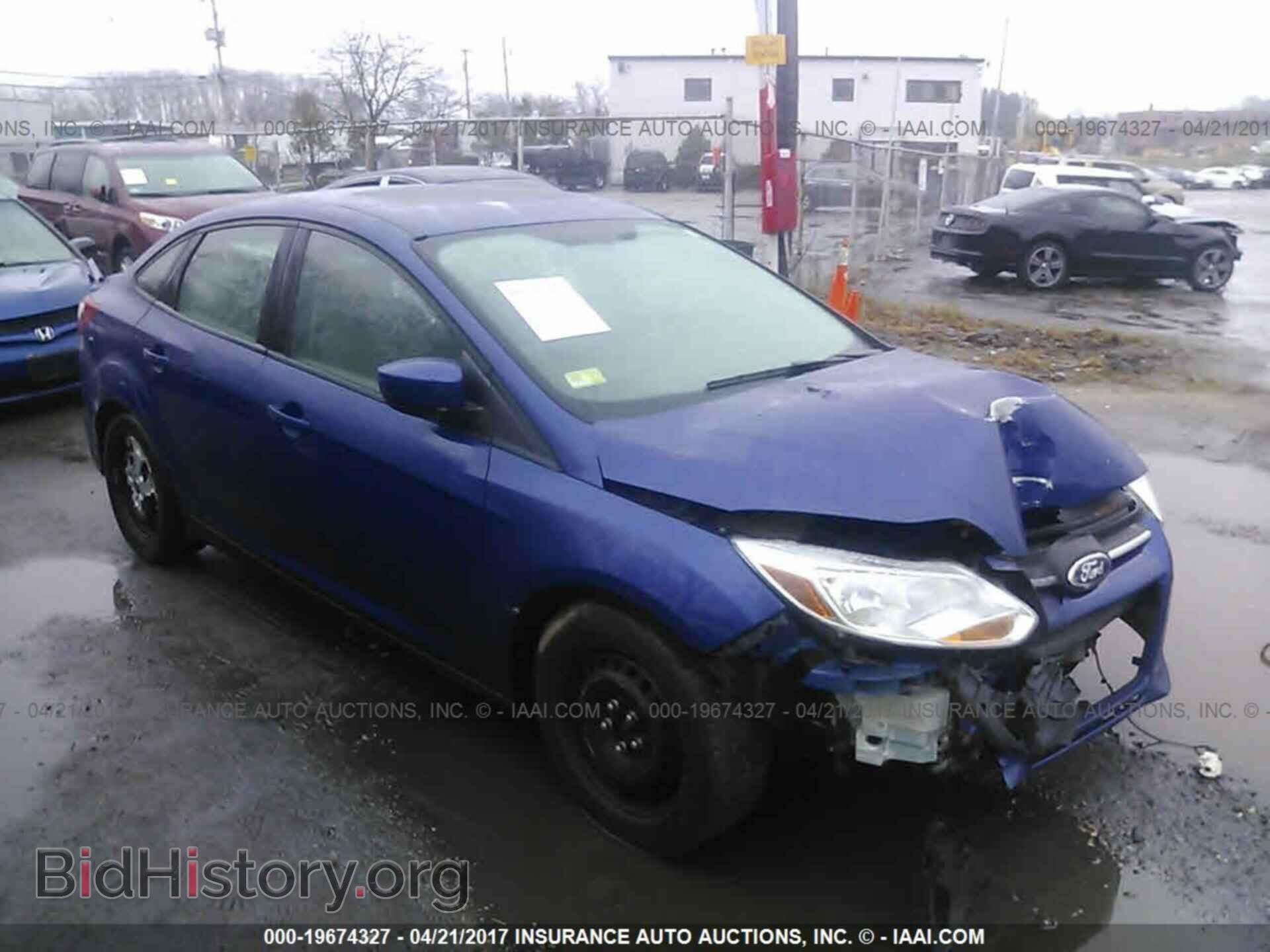 Photo 1FAHP3F26CL425742 - Ford Focus 2012