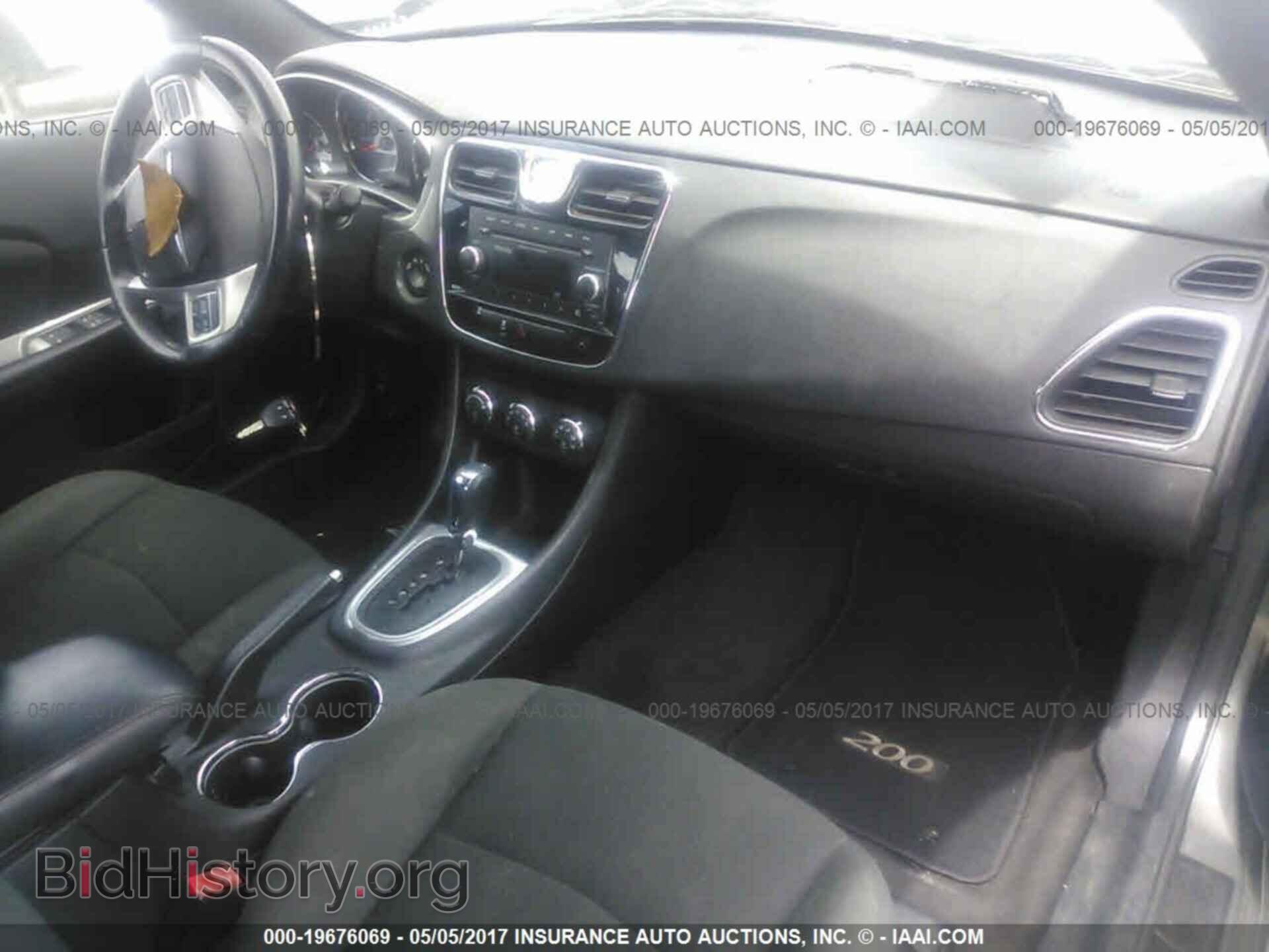 2012 Chrysler 200 - VIN: 1C3BCBEB3CN115919 - Photo 5