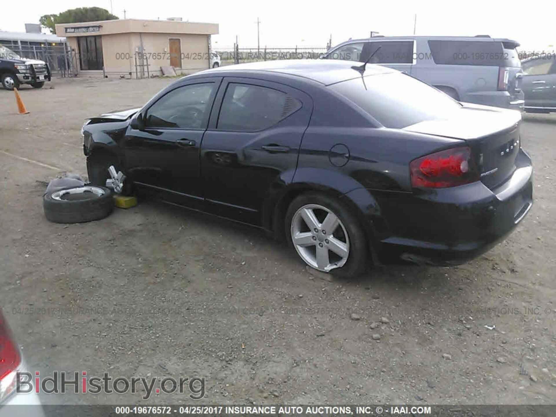 2011 Dodge Avenger - VIN: 1B3BD1FB3BN556970 - Фото 3