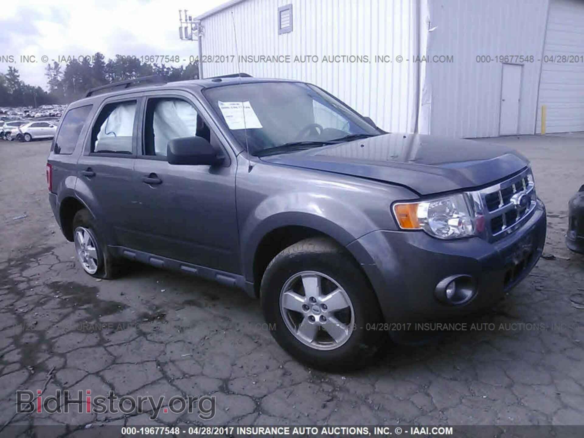 Photo 1FMCU0D74BKB36272 - Ford Escape 2011