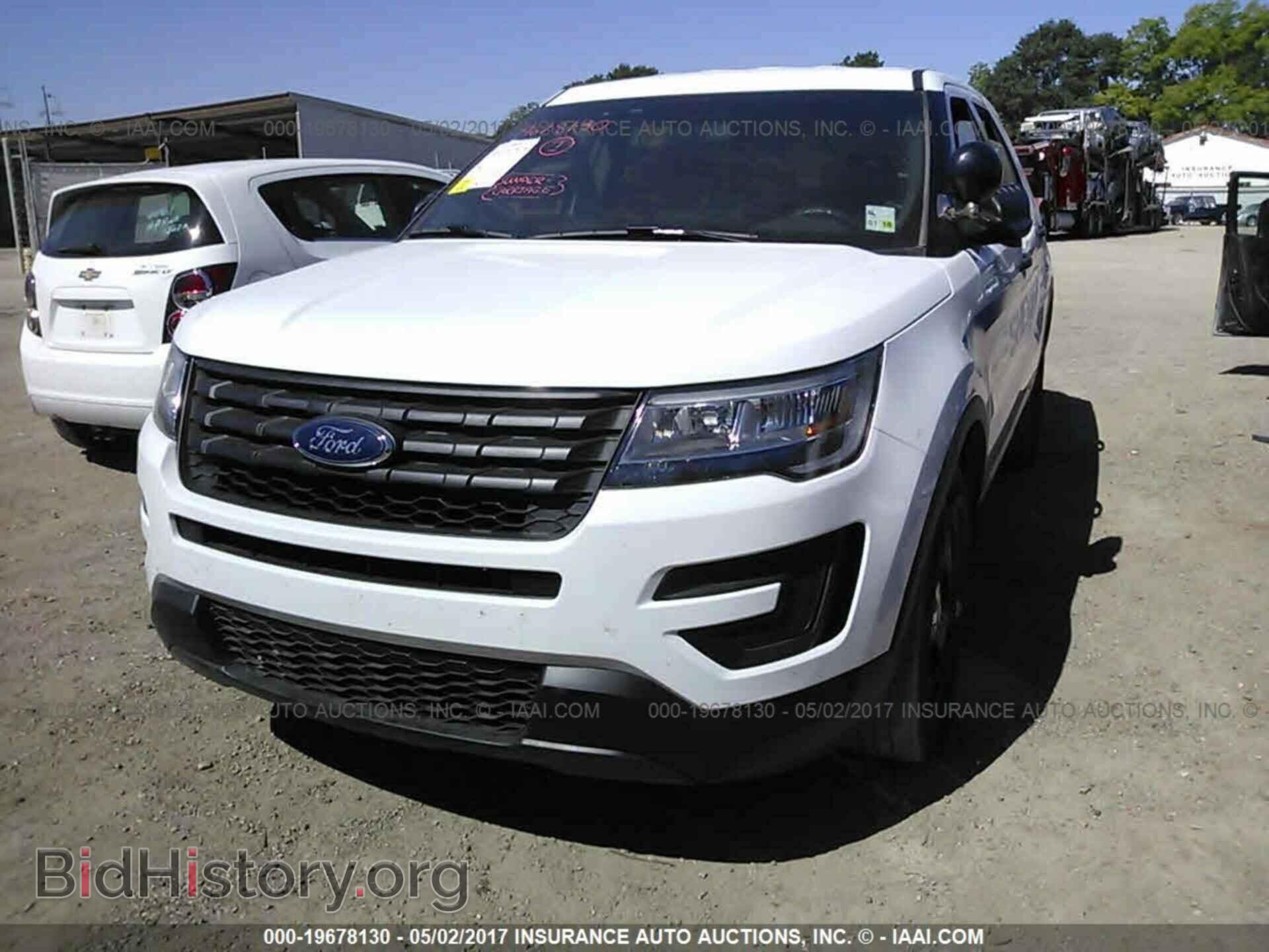 2016 Ford Explorer - VIN: 1FM5K8AR0GGB73624 - Photo 2