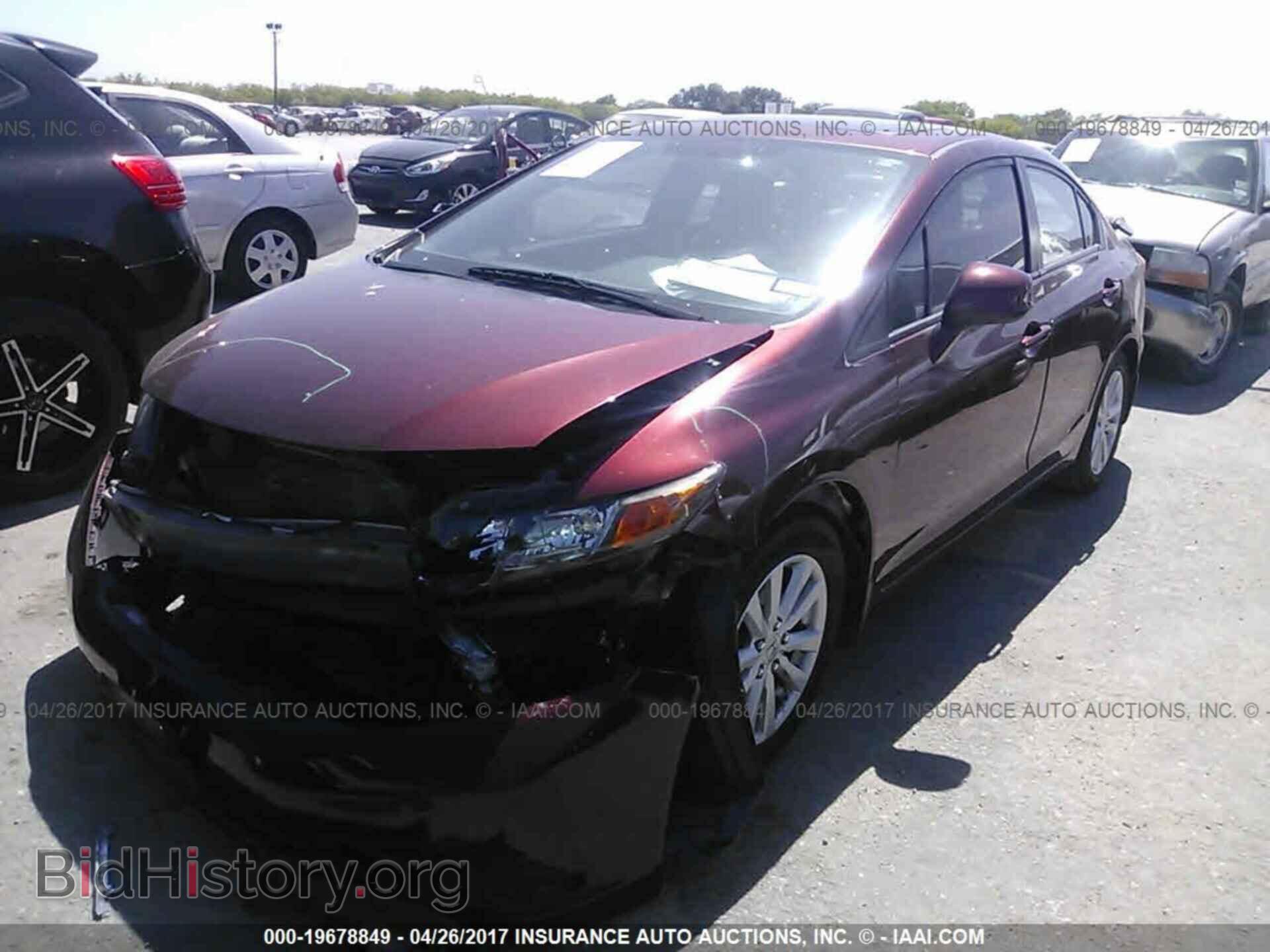 2012 Honda Civic - VIN: 2HGFB2F85CH514912 - Фото 2