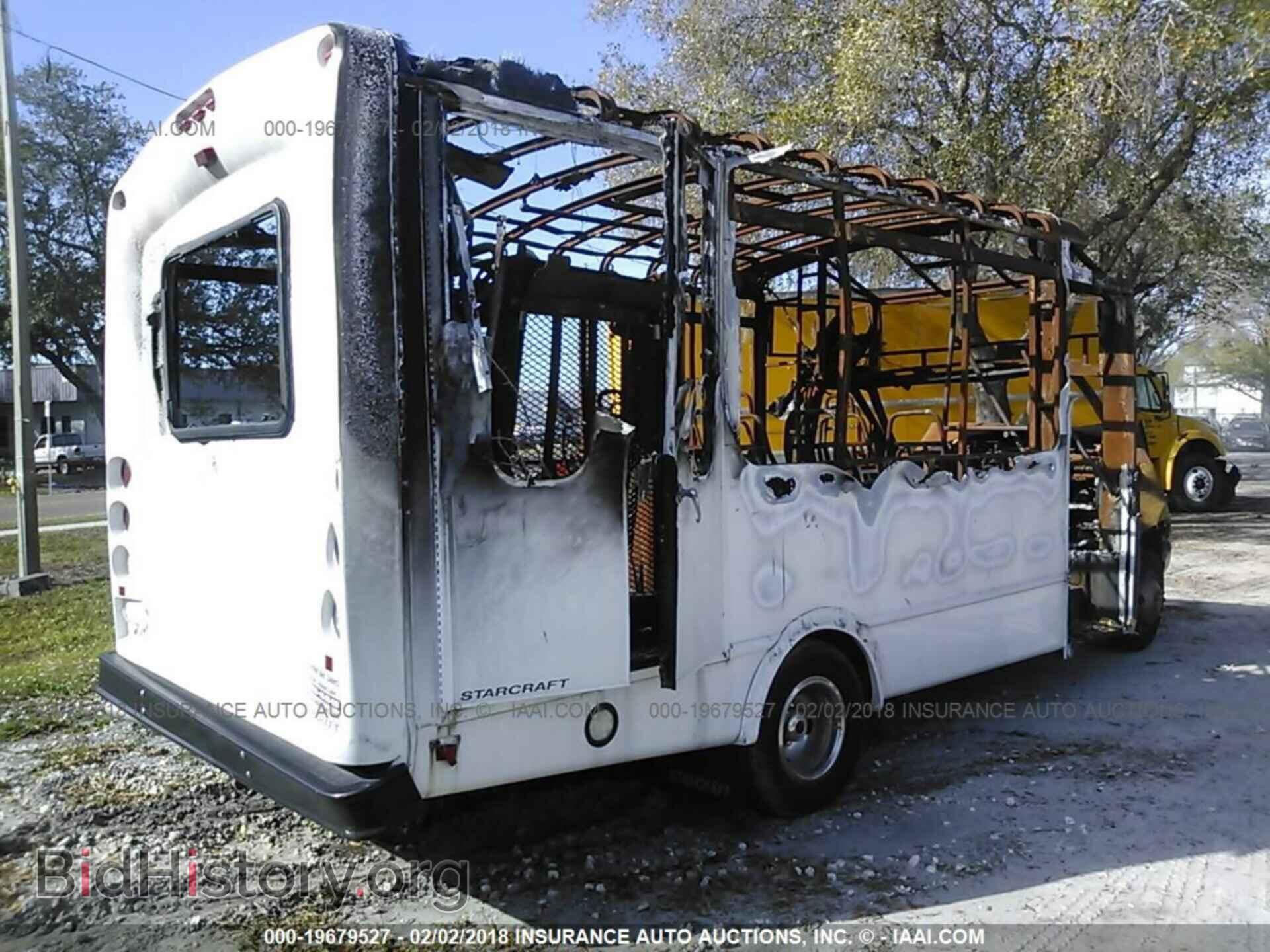 2015 Ford Econoline - VIN: 1FDEE3FL6FDA35150 - Photo 4