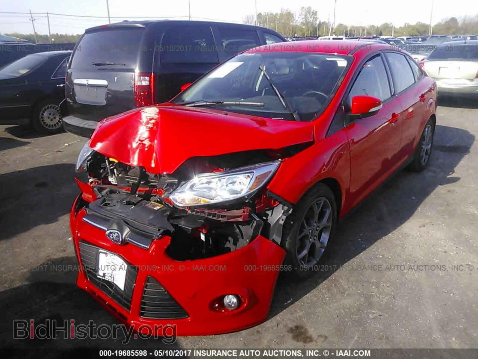 2014 Ford Focus - VIN: 1FADP3F29EL166908 - Photo 2