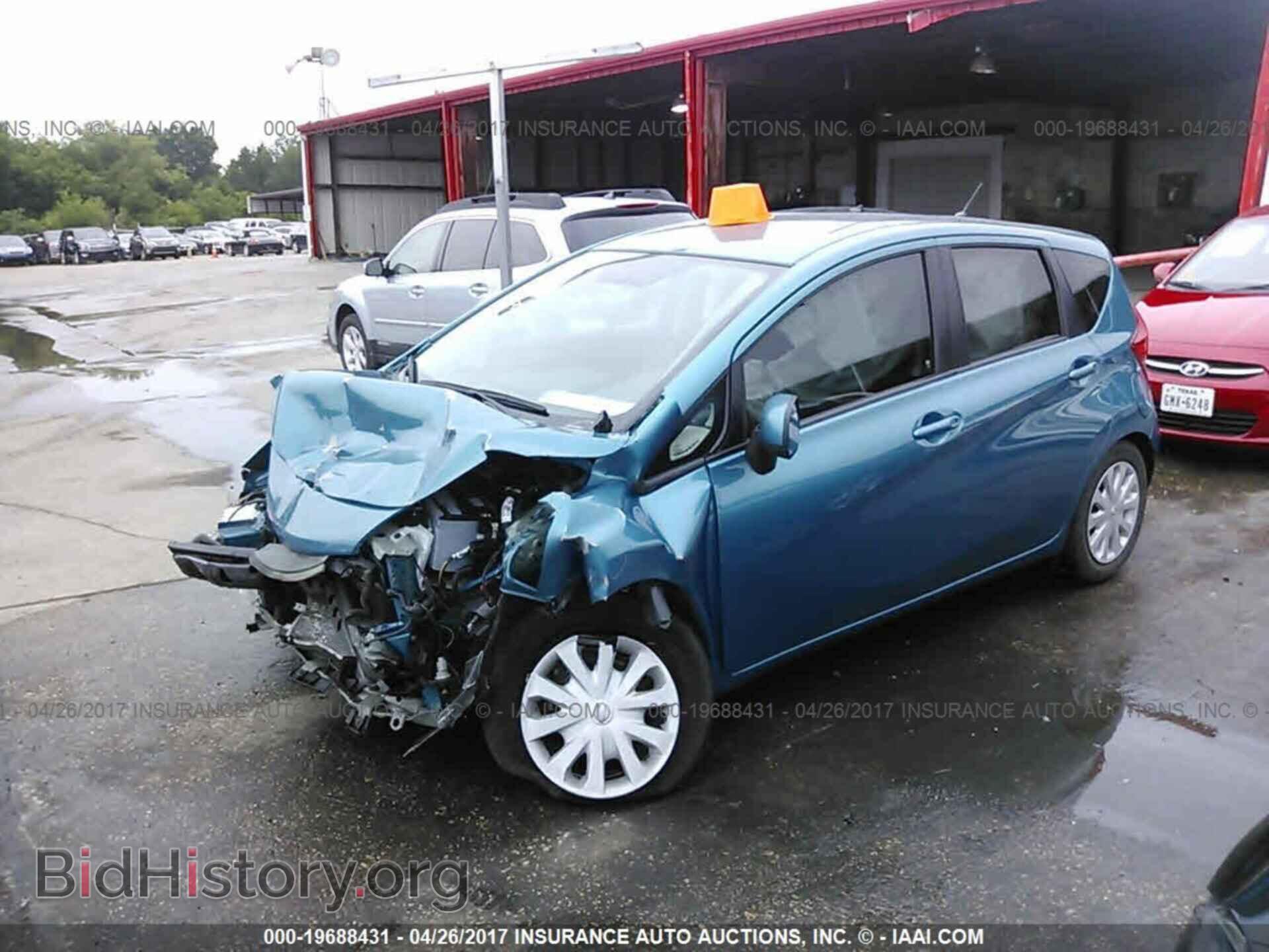 2014 Nissan Versa note - VIN: 3N1CE2CP4EL408615 - Photo 2