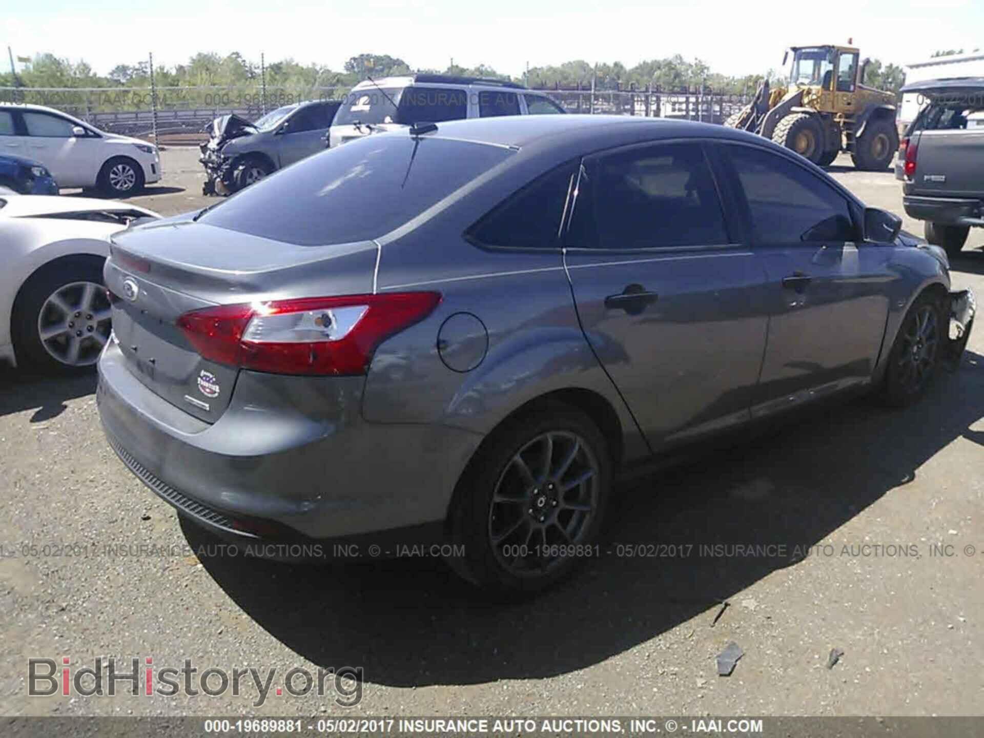 2013 Ford Focus - VIN: 1FADP3E21DL203255 - Photo 4