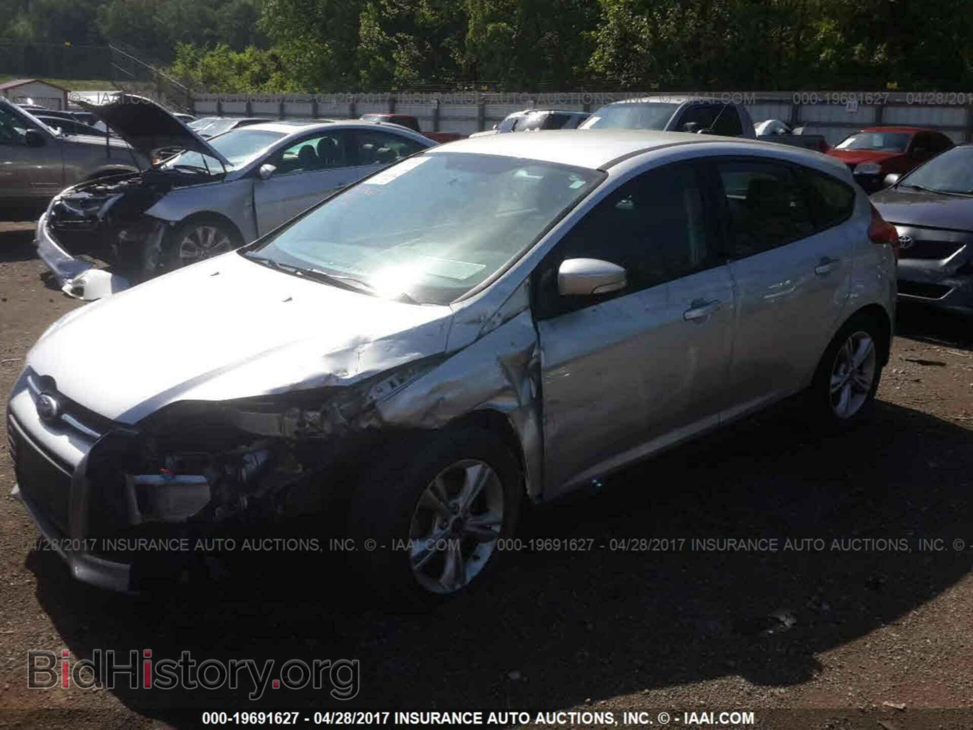 2014 Ford Focus - VIN: 1FADP3K29EL392128 - Фото 2