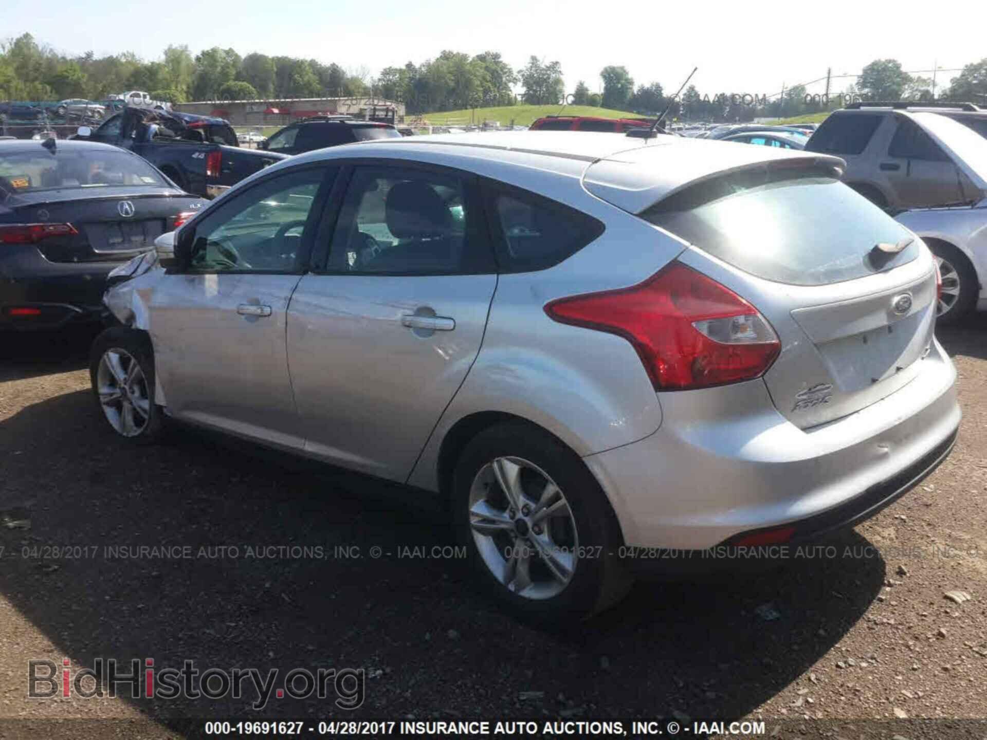 2014 Ford Focus - VIN: 1FADP3K29EL392128 - Фото 3