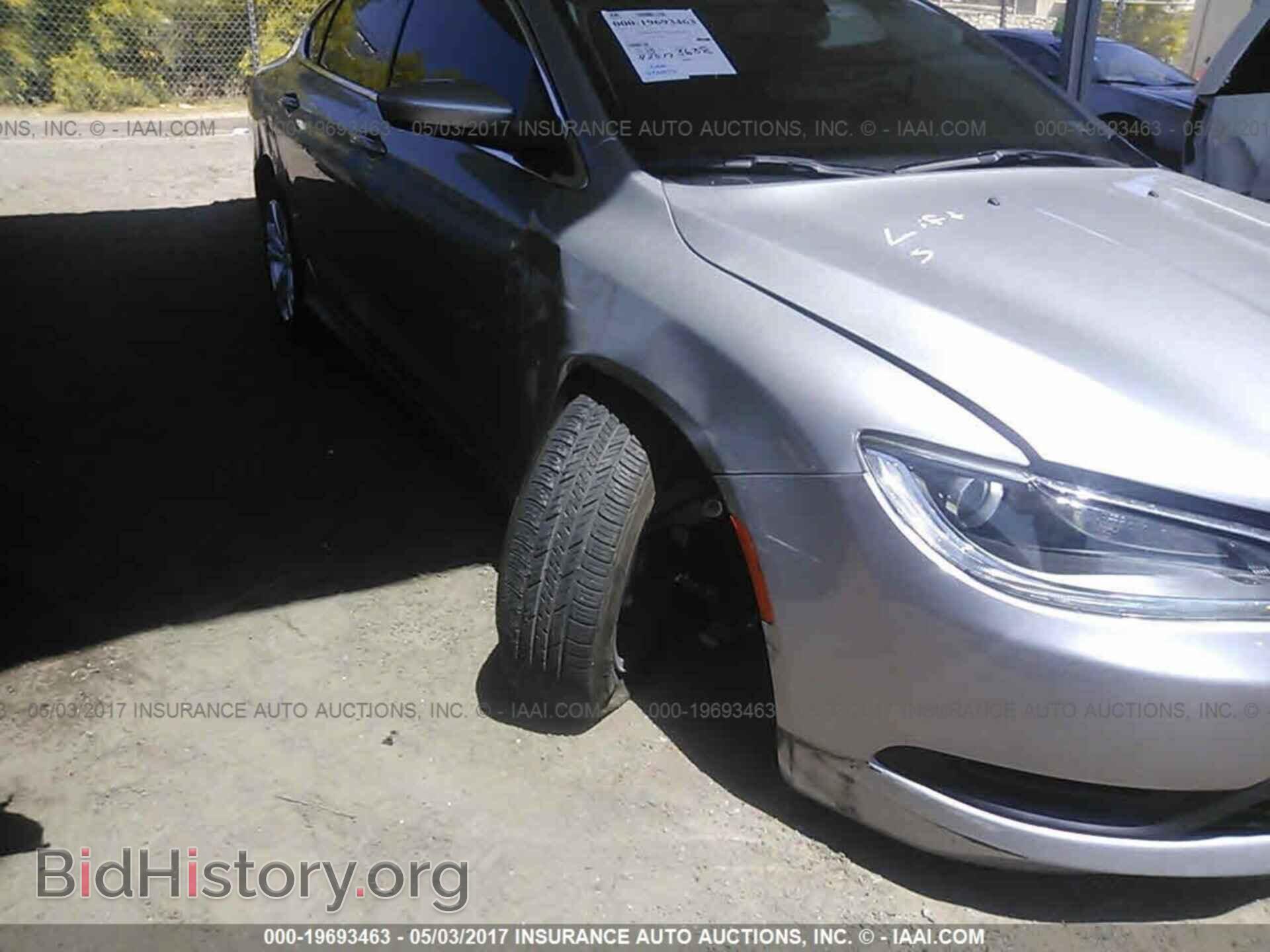 2016 Chrysler 200 - VIN: 1C3CCCFB2GN195521 - Photo 6
